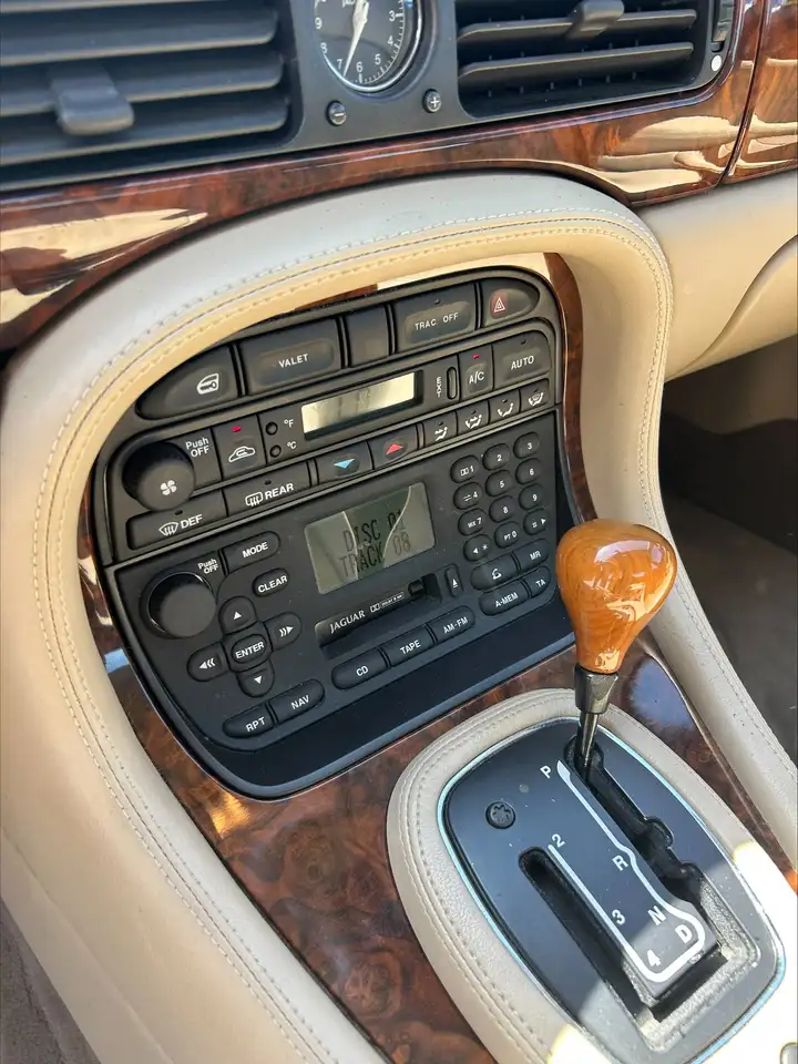 Jaguar XJ8 3.2i V8 Sovereign, foto 9