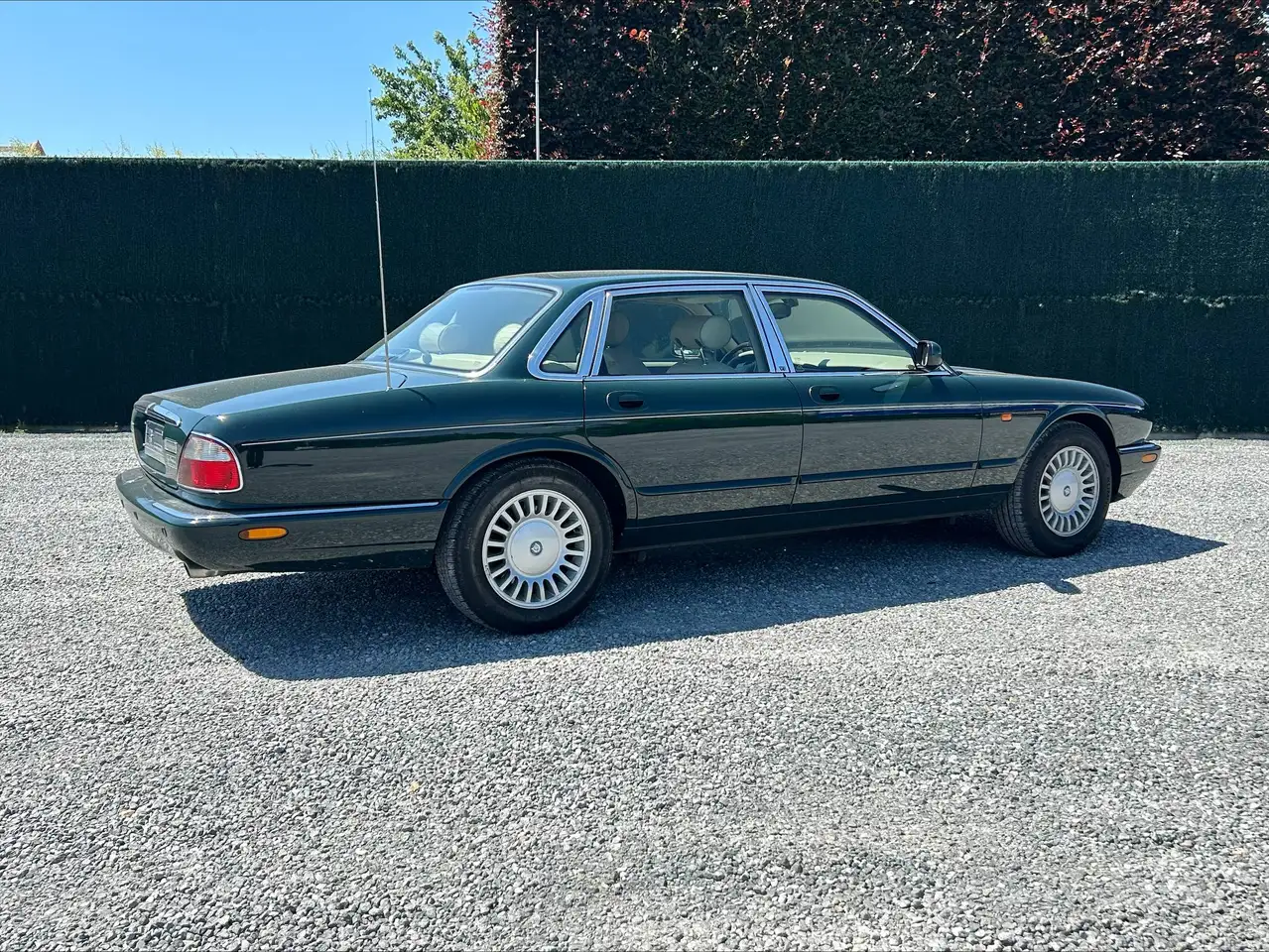 Jaguar XJ8 3.2i V8 Sovereign, foto 4