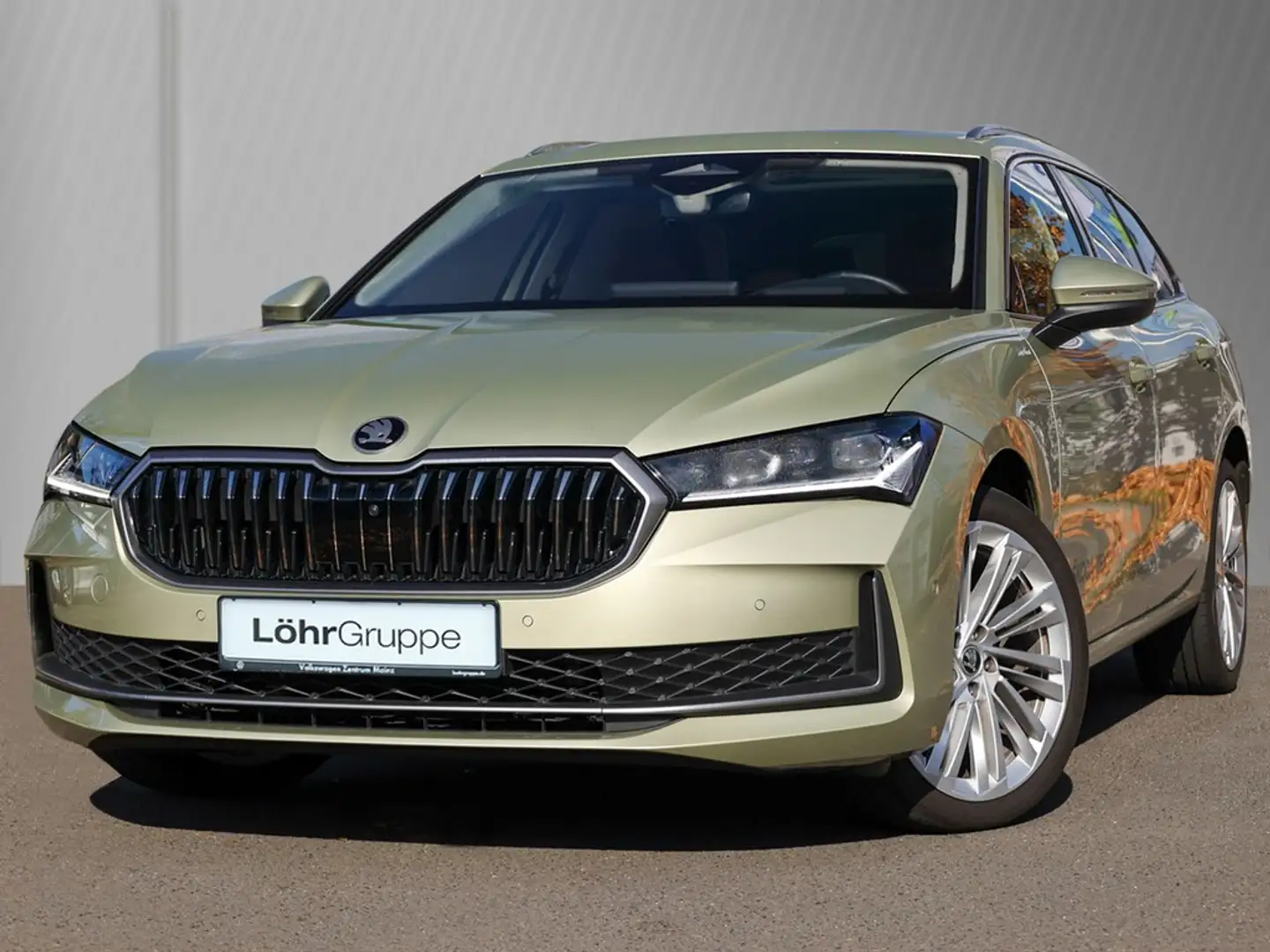 Skoda Superb Combi L&K 2.0TDI DSG Pano AHK Beige - 2