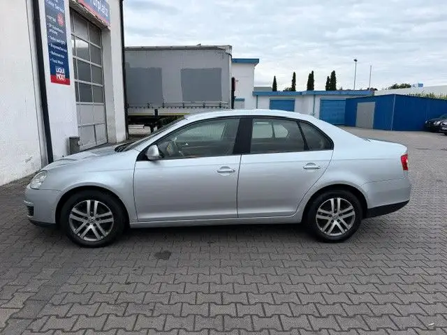 Volkswagen Jetta V Trendline. 1.6 ! EU-4 ! 8-FACH ! TOP !!!