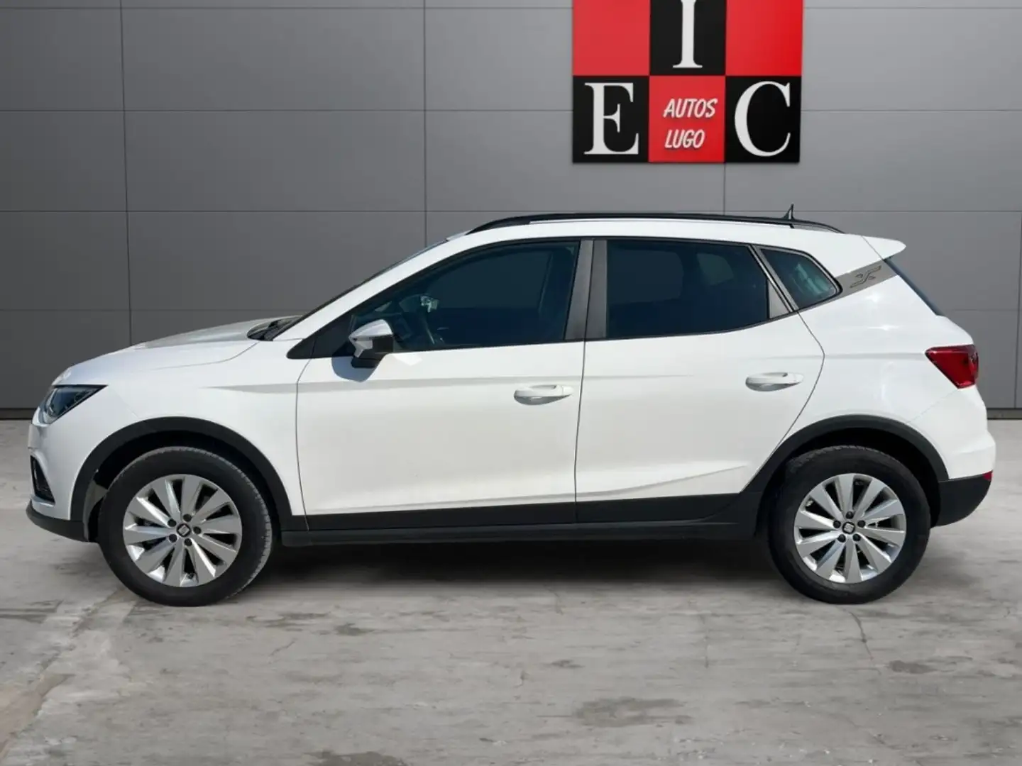 SEAT Arona 1.6TDI CR S&S Reference Plus 95 Blanco - 2