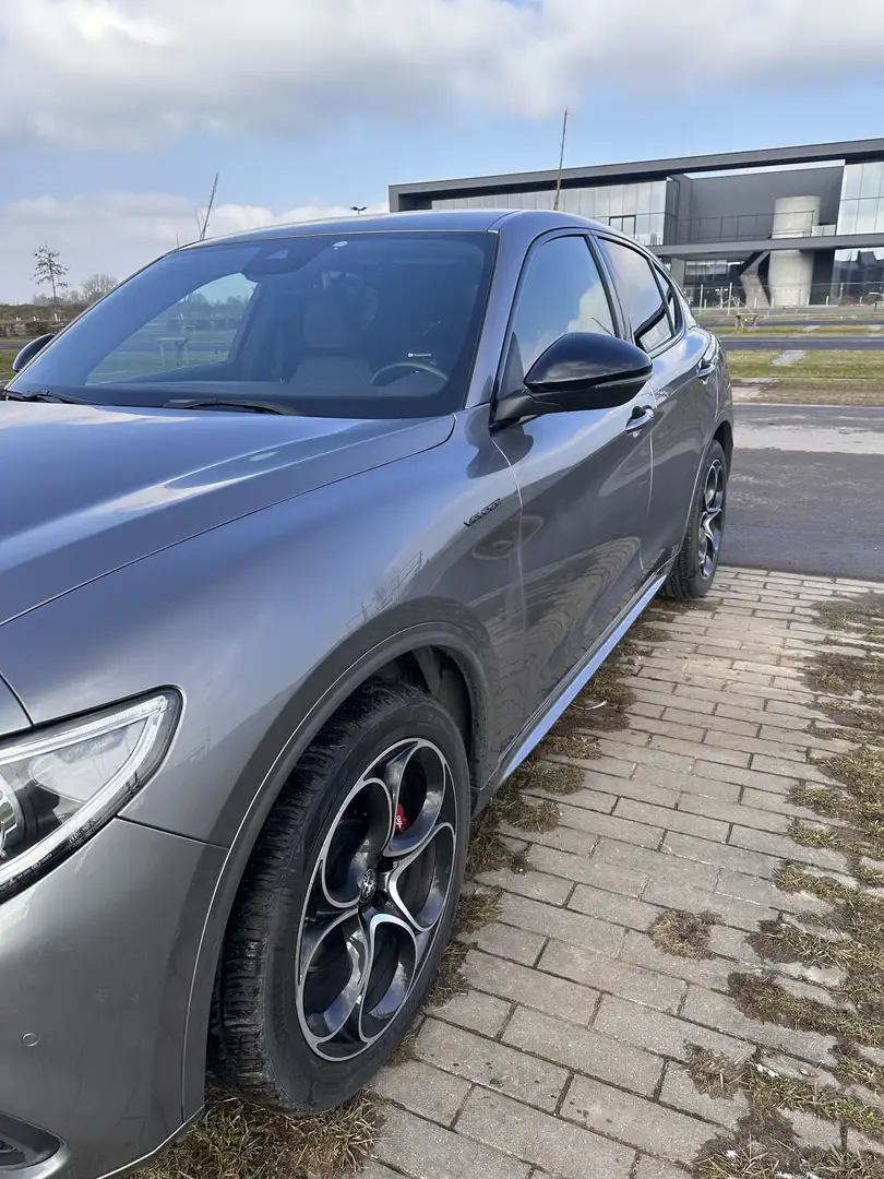 Alfa Romeo Stelvio 2.2 Diesel 16V AT8 Q4 Veloce - 2