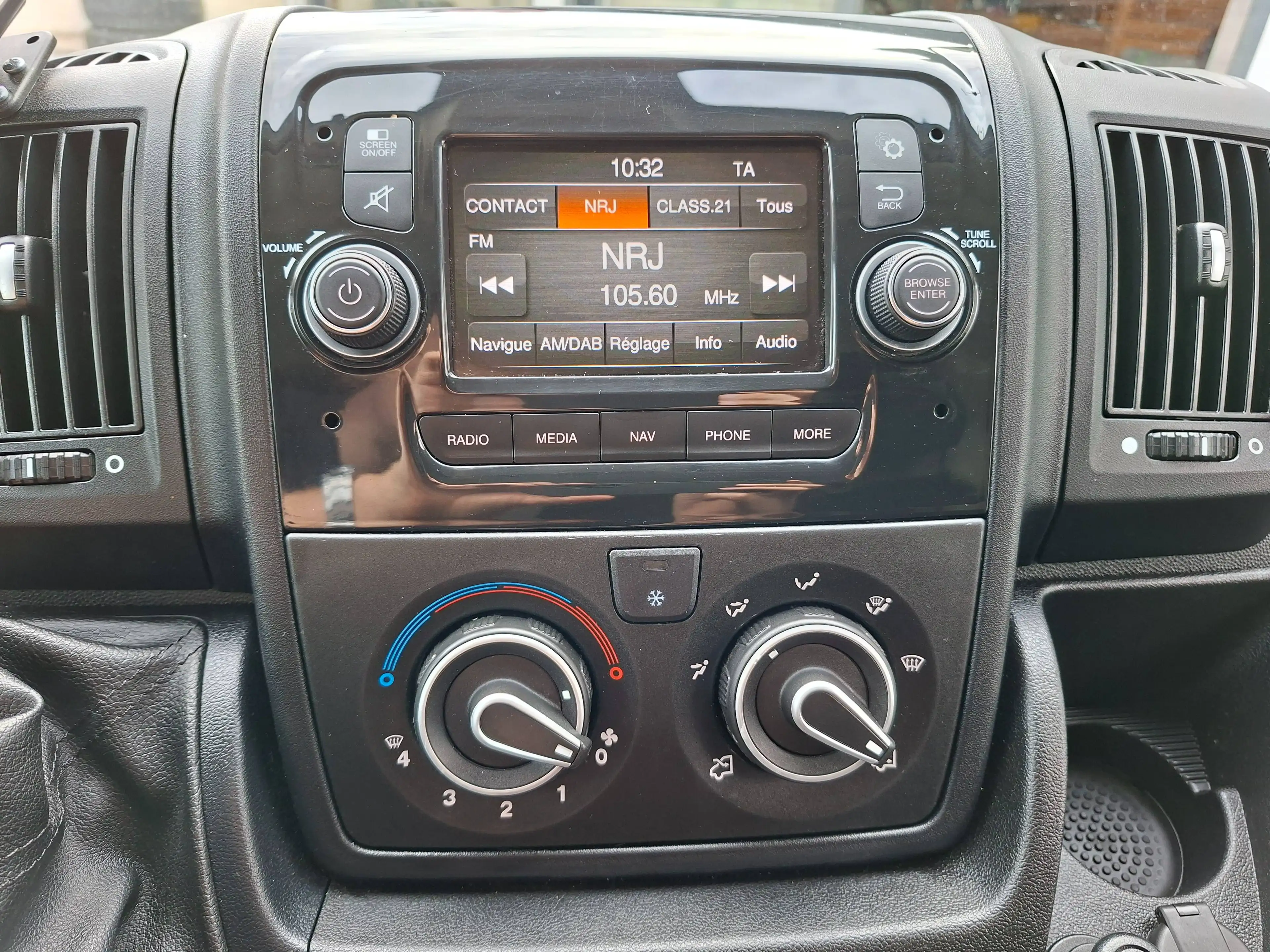 Citroen Jumper 2.2 BlueHDi L3 — photo 15