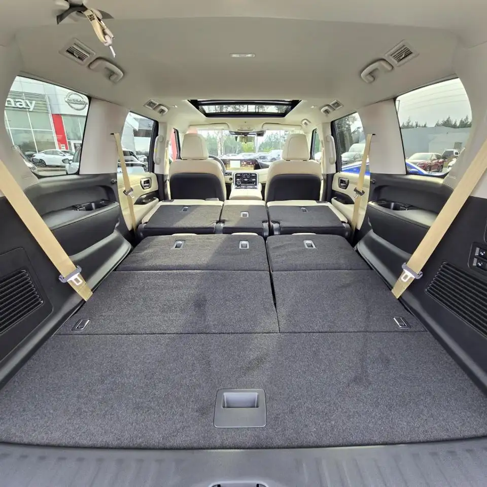 Nissan Armada снимка Nissan Armada