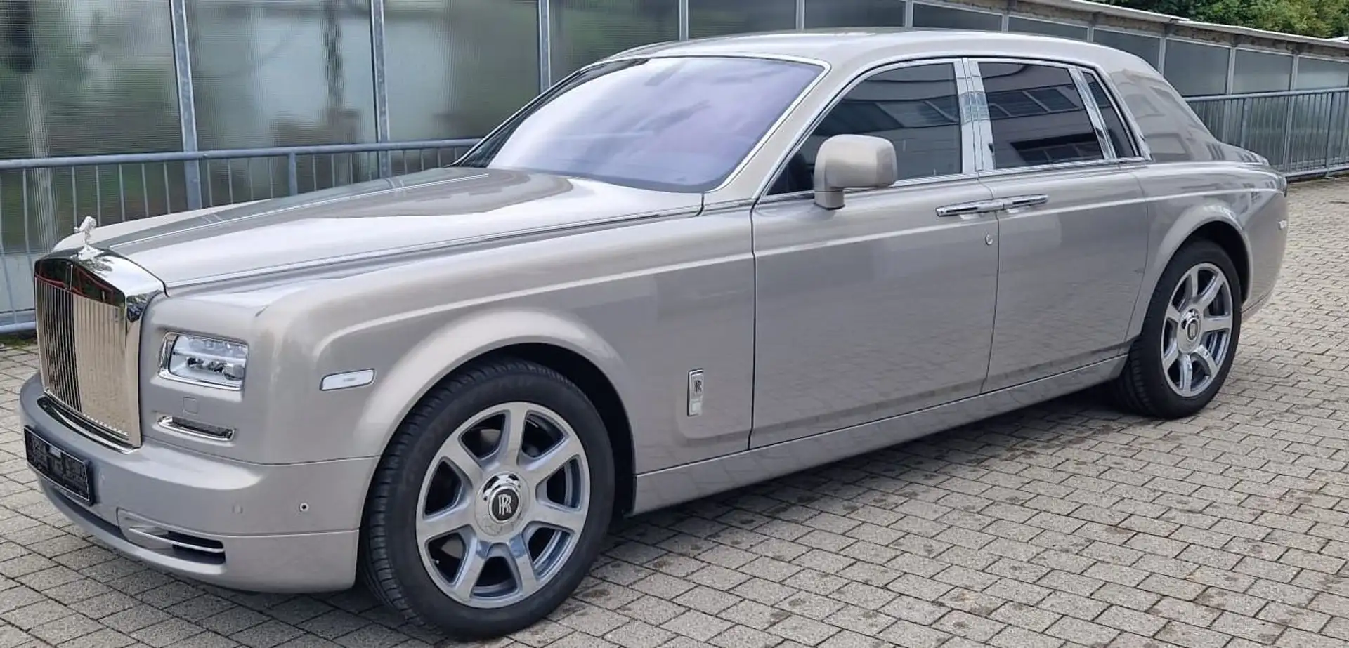 Rolls-Royce Phantom 2200 km !!!! Stříbrná - 2