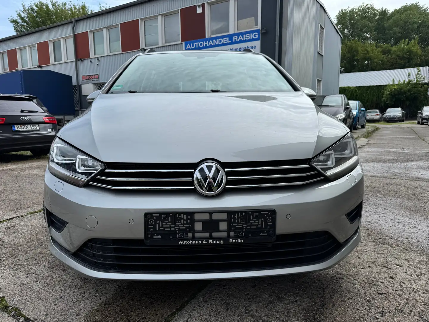 Volkswagen Golf Sportsvan 1.4L Comfortline BMT/Start-Stopp Silber - 2