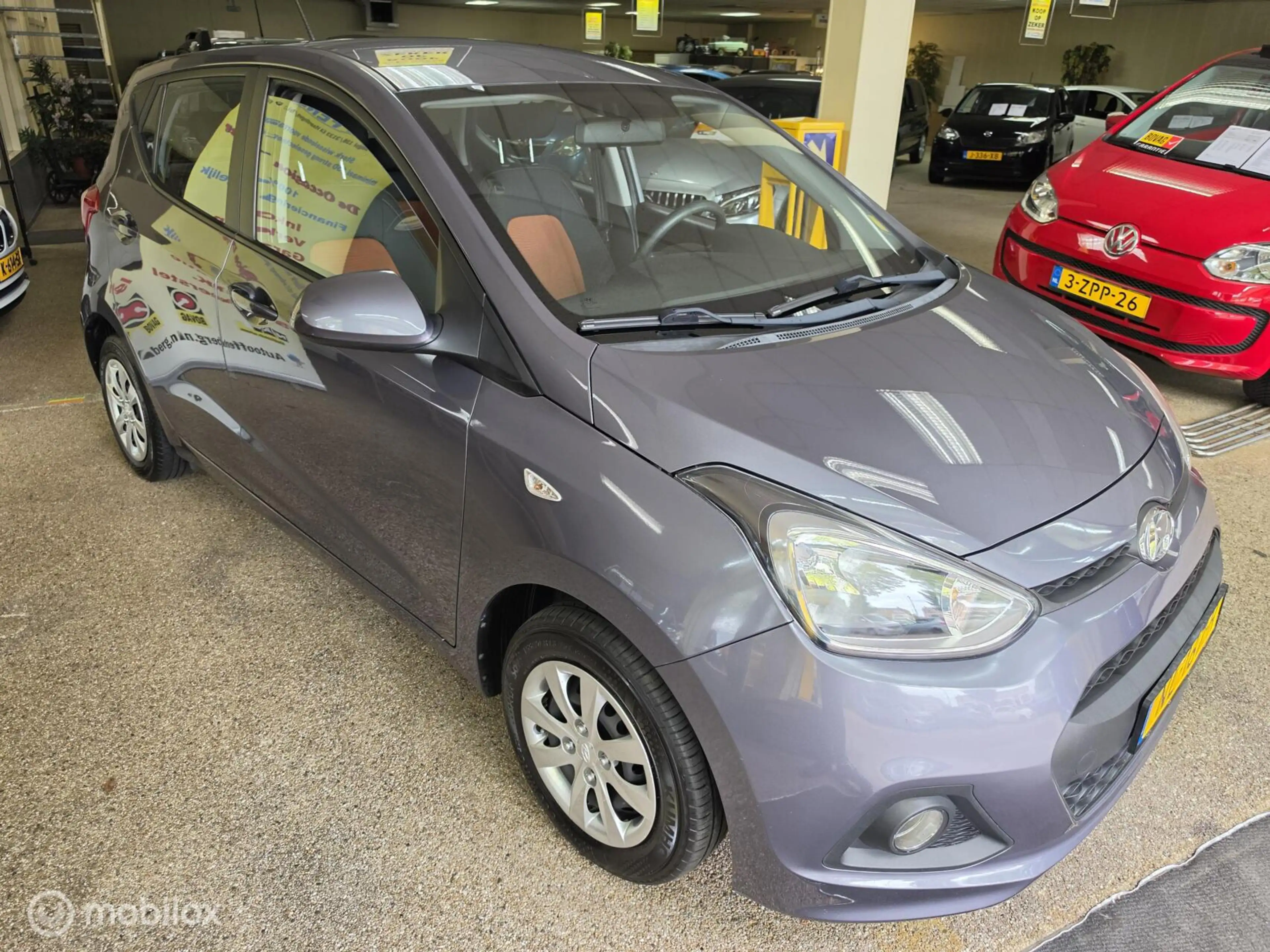 Hyundai i10 1.0i Go! 2017 — photo 2