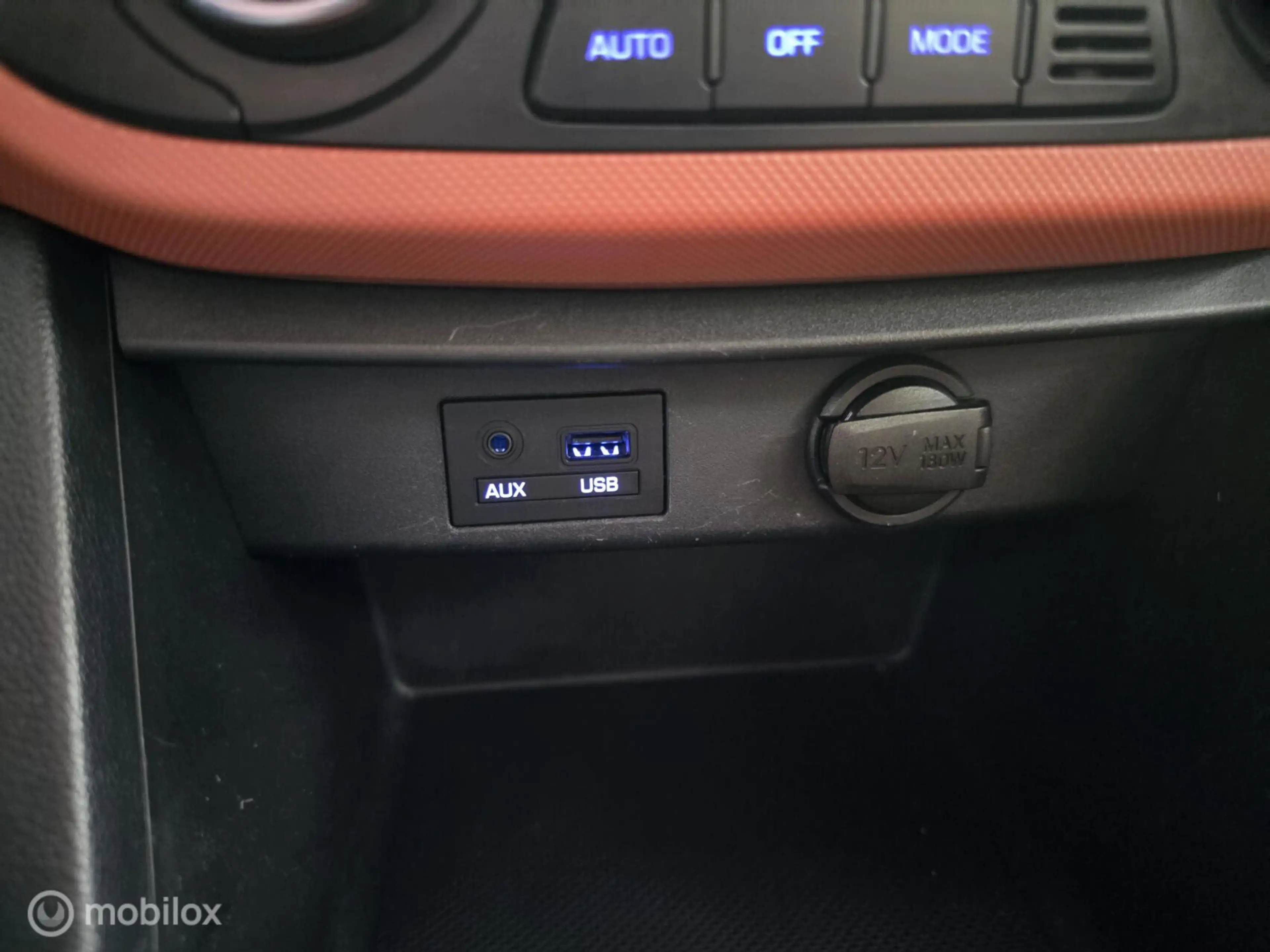 Hyundai i10 1.0i Go! 2017 — photo 12