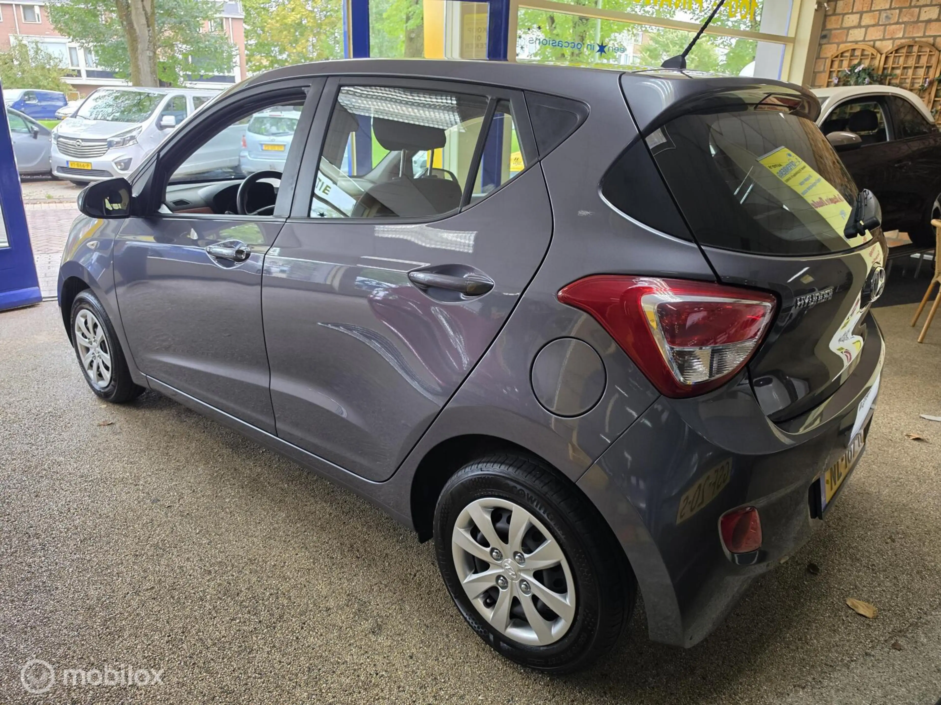 Hyundai i10 1.0i Go! 2017 — photo 5