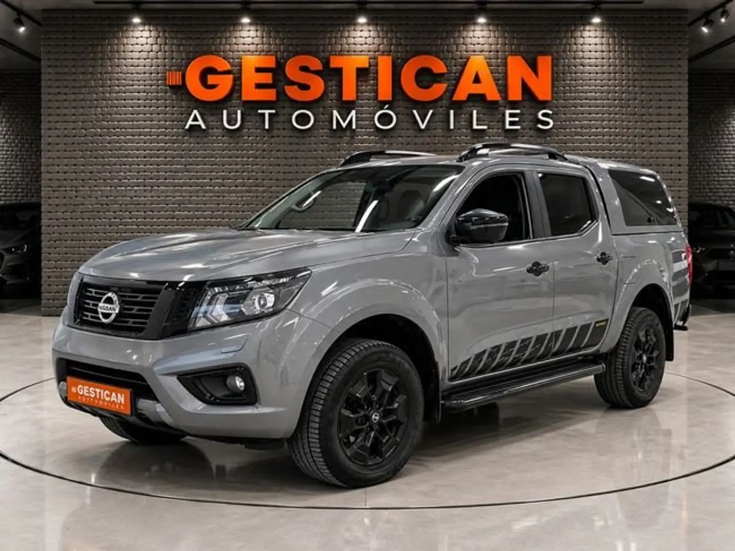 Nissan Navara 2.5 dCi 190CV SE Doble Cabina 4X4 A/T Gris - 1