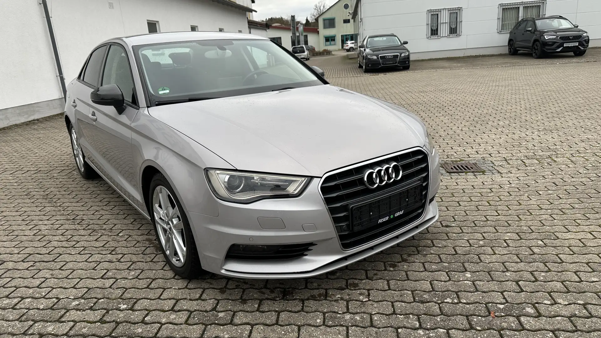 Audi A3 Limousine Ambition 1.4 TFSI NUR AN GEWERBE Grijs - 2