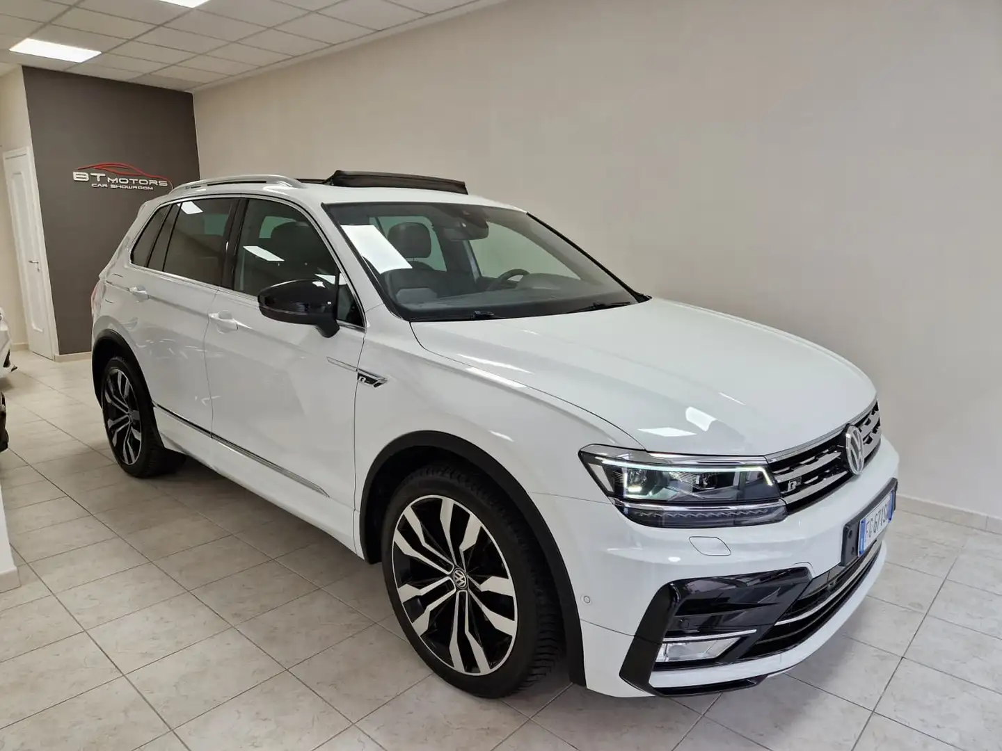 Volkswagen Tiguan R LINE 4 MOTION Blanc - 1