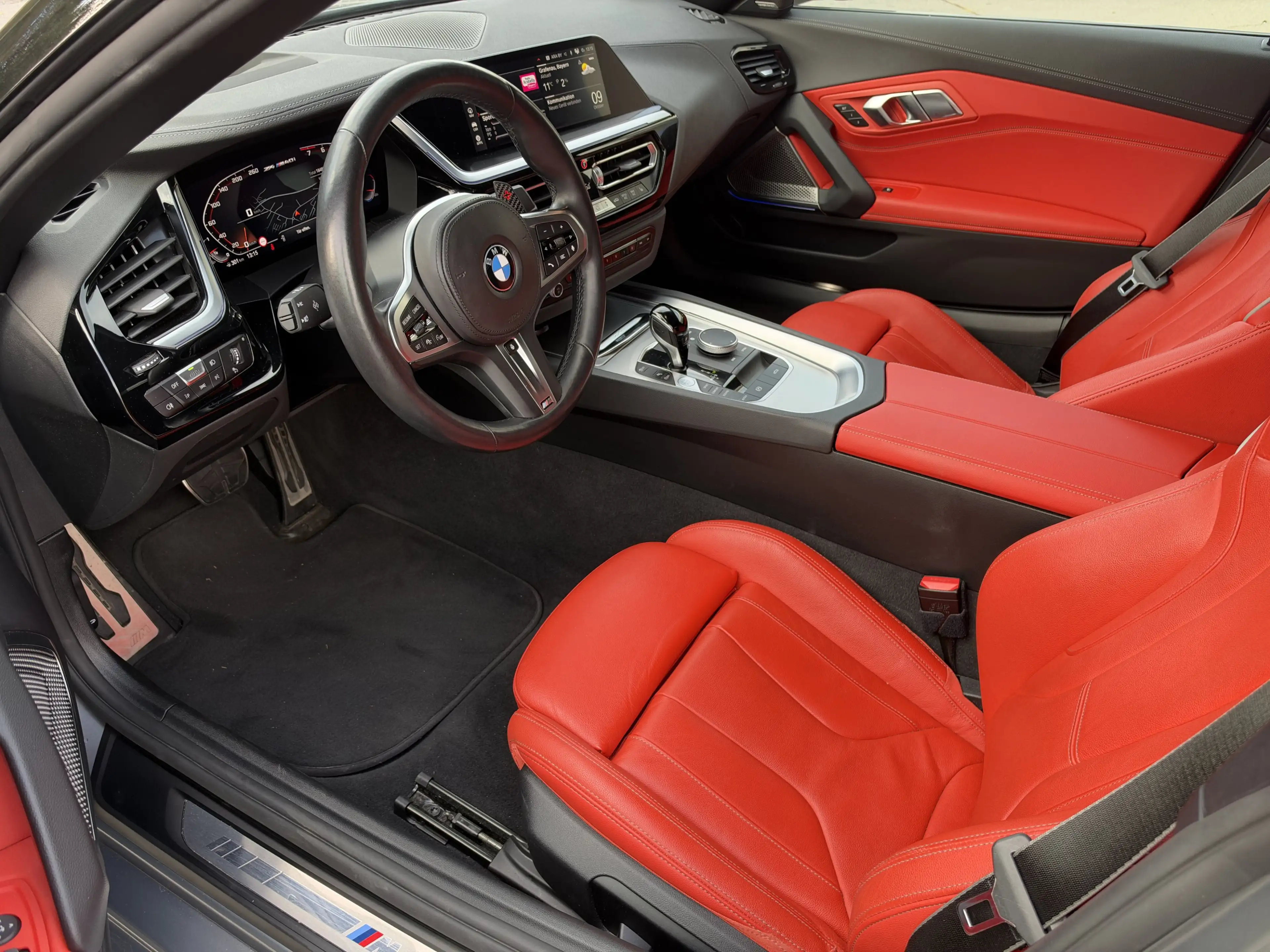 BMW Z4 M40i — photo 12