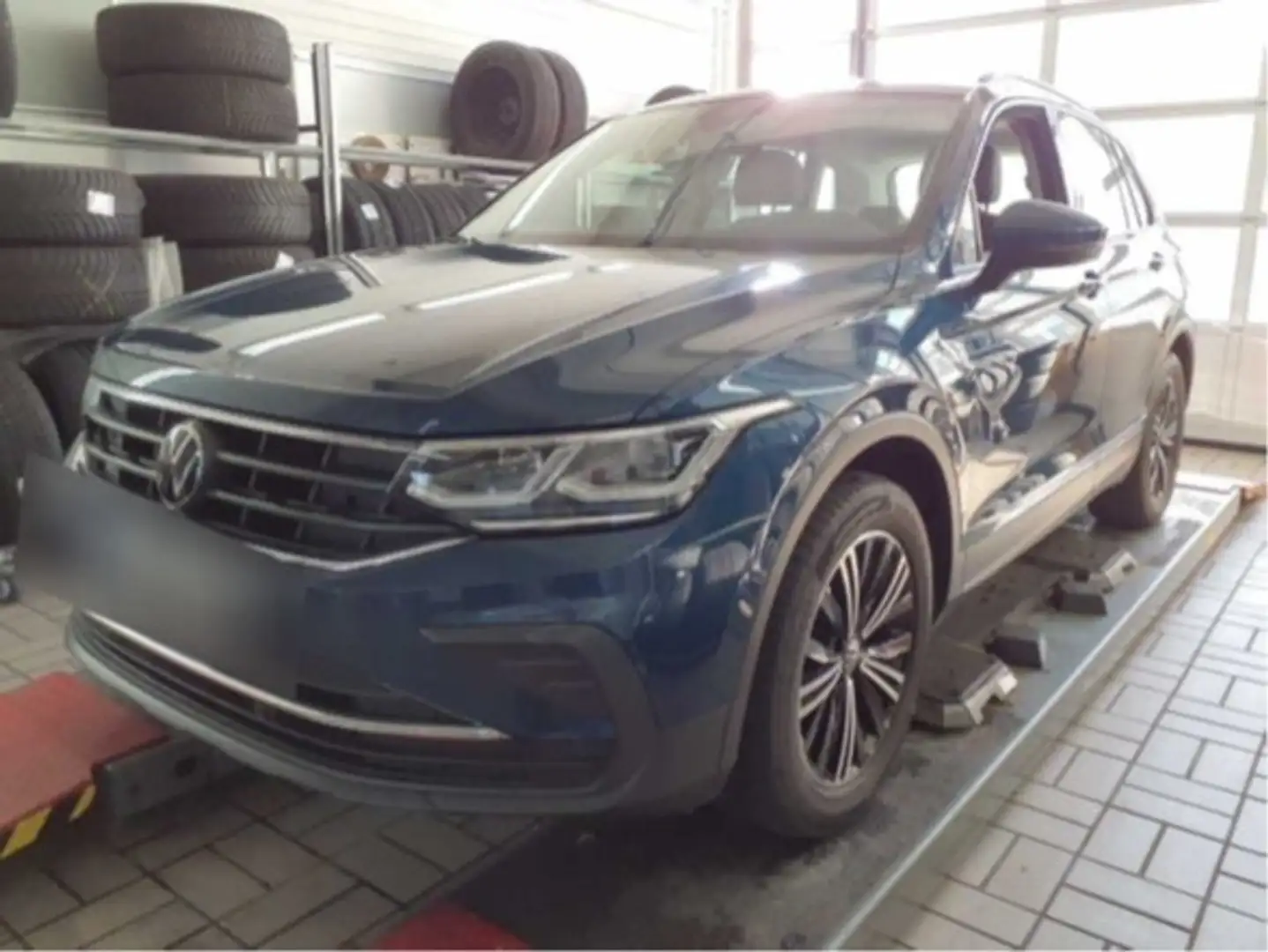 Volkswagen Tiguan Life 2.0l TDI 110kW DSG 4Motion LED Navi Standheiz Blau - 1