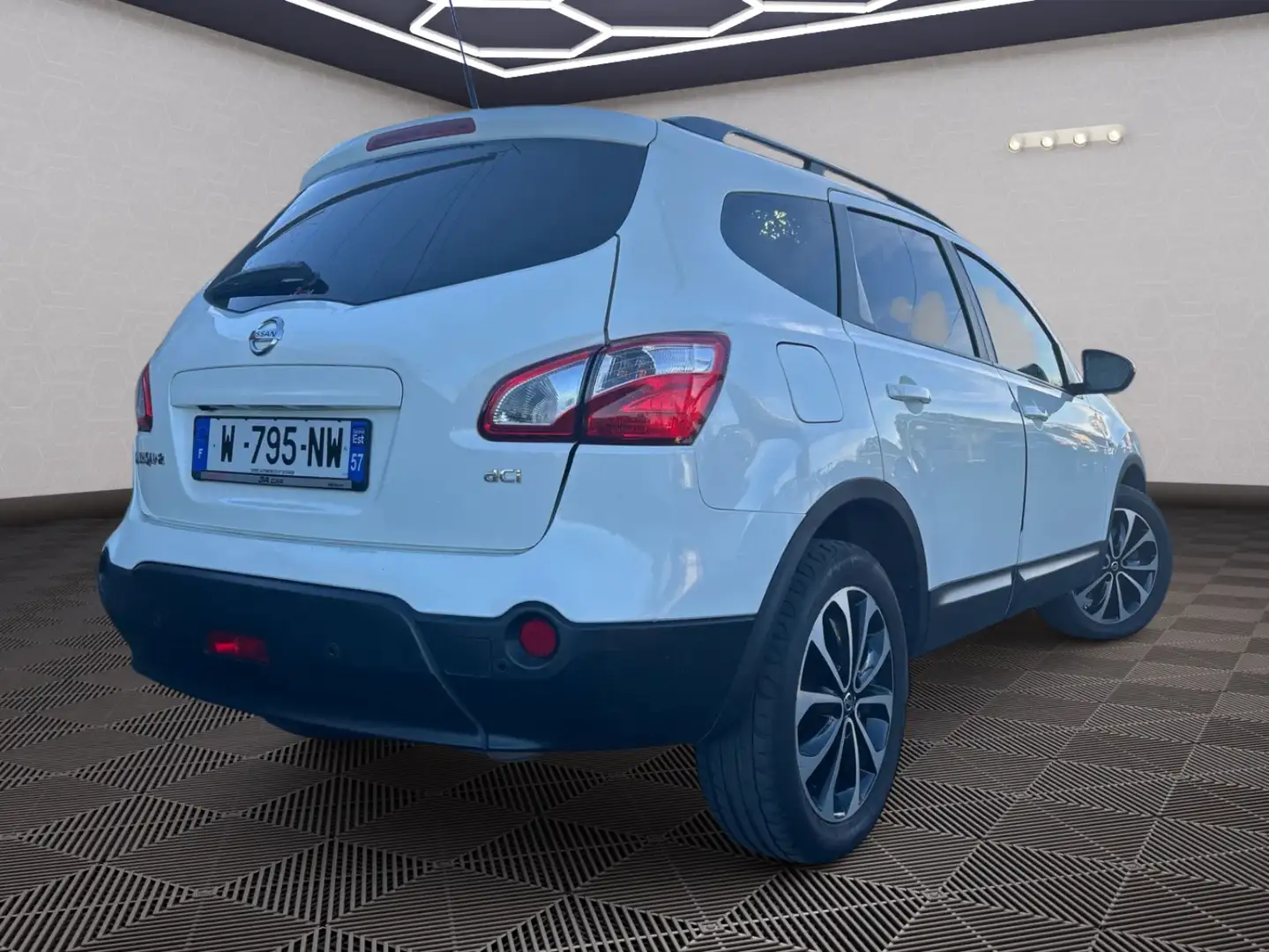 Nissan Qashqai+2 Tekna 4X4 Blanc - 2