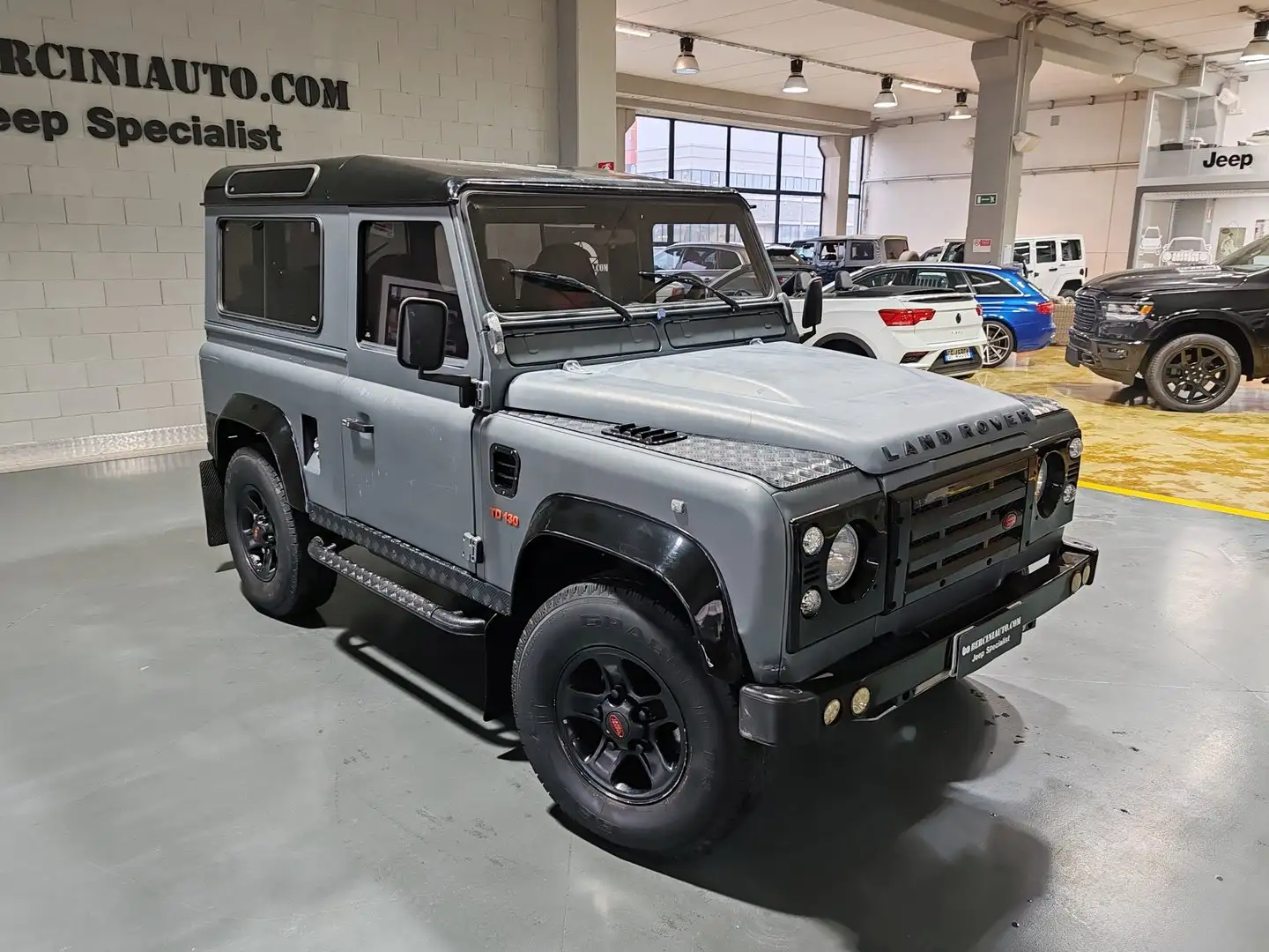 Land Rover Defender 90 2.5 tdi 300 6 POSTI 54.000 km EX CARABINIERI Gris - 2