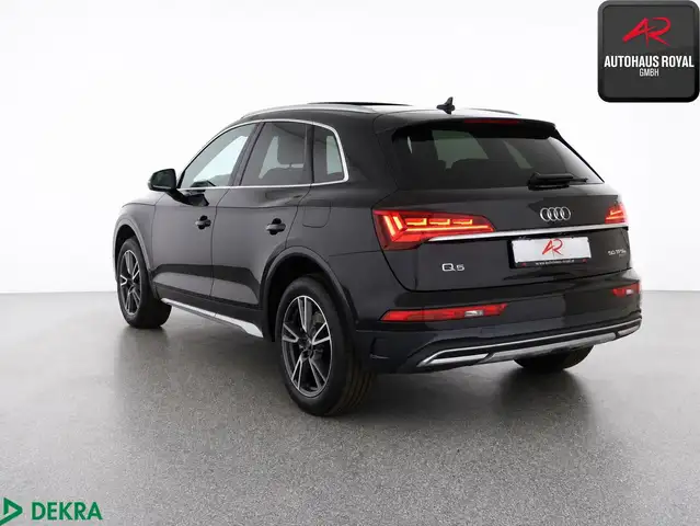 Audi Q5 view 3
