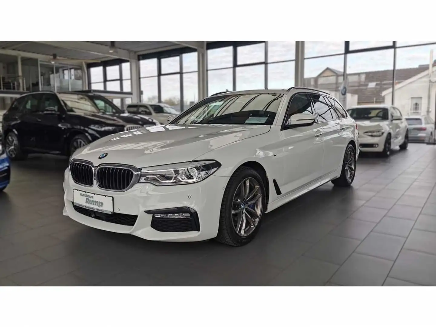 BMW 530 d xDrive M Sport Touring AHK / Pano. / Memor Blanc - 1