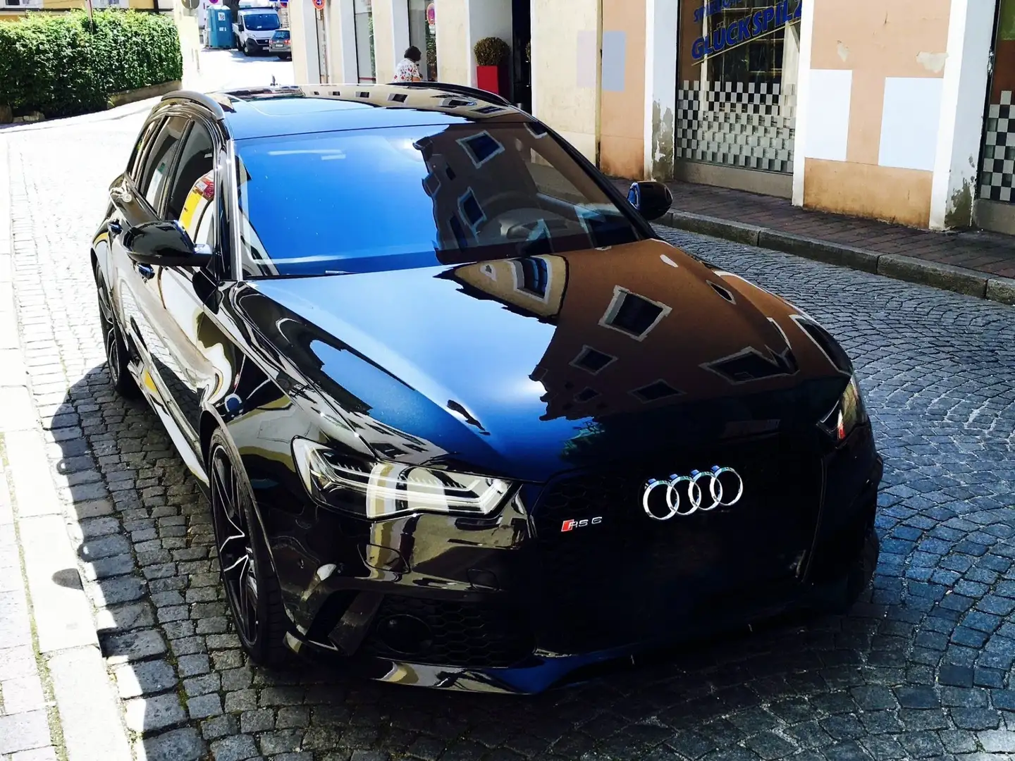 Audi RS6 Avant Schwarz - 1