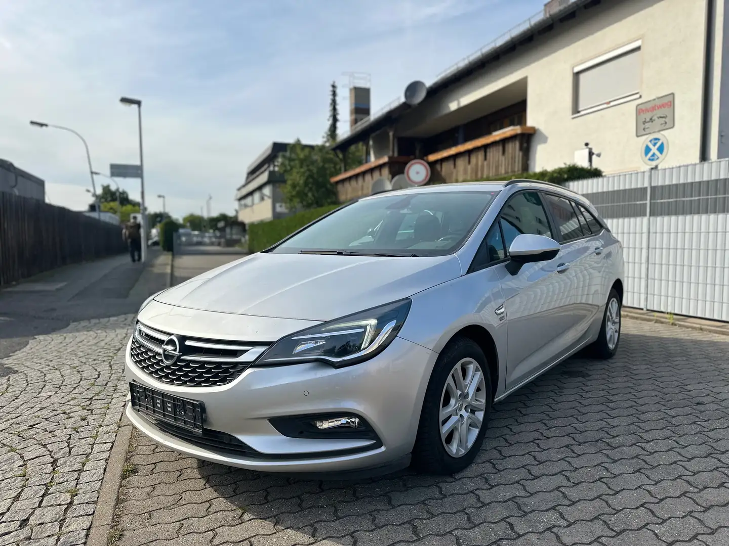 Opel Astra 120 Jahre Start/Stop*Navi*SZH*PDC* Silber - 1