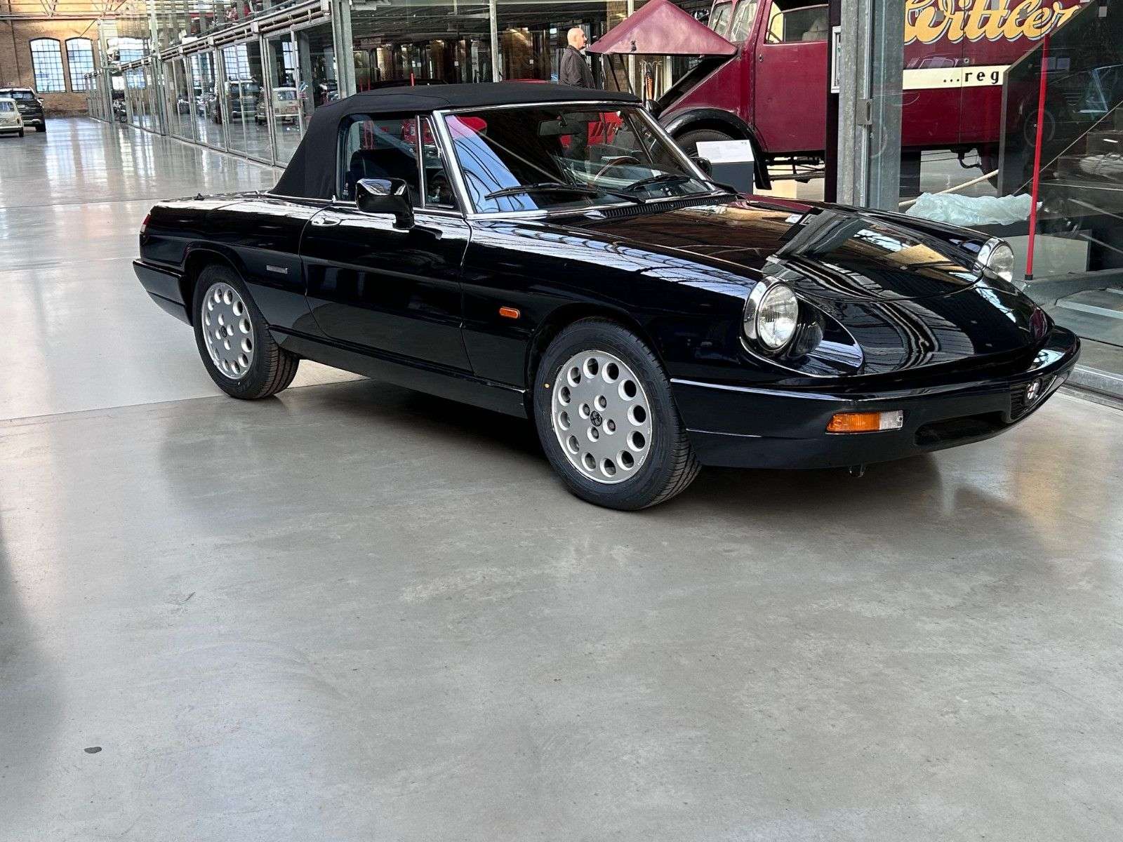 Second hand Alfa Romeo Spider 2.0