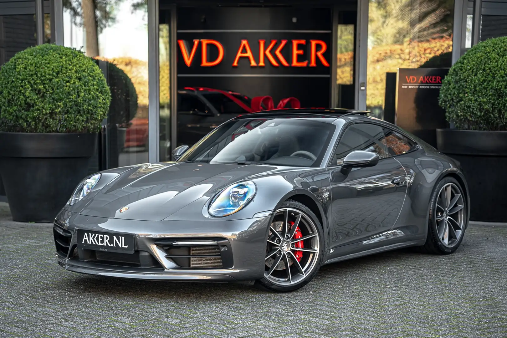 Porsche 992 992 4S SportDesign | Glas Dak | Sport Chrono | BOS Grau - 1
