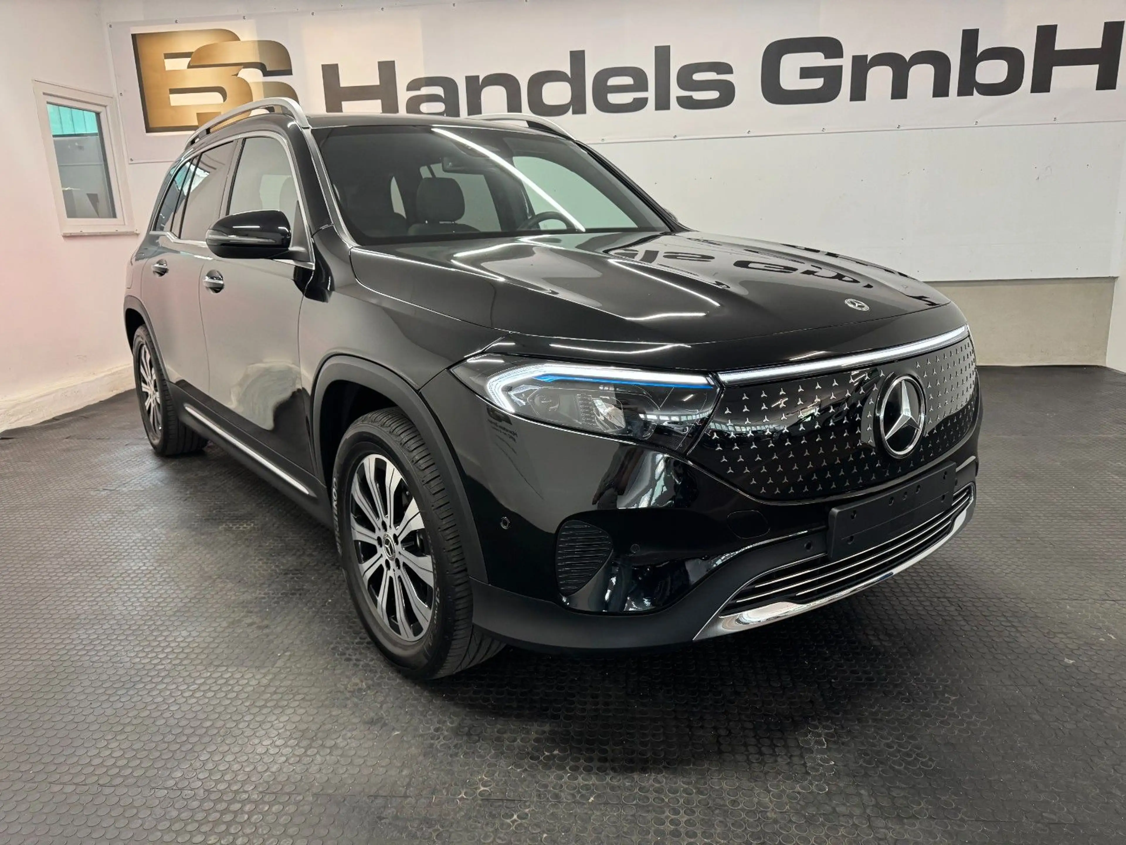 Mercedes-Benz EQB 350 4M*PANO*AHK*HuD*DISTR PRO*DAB*LED*