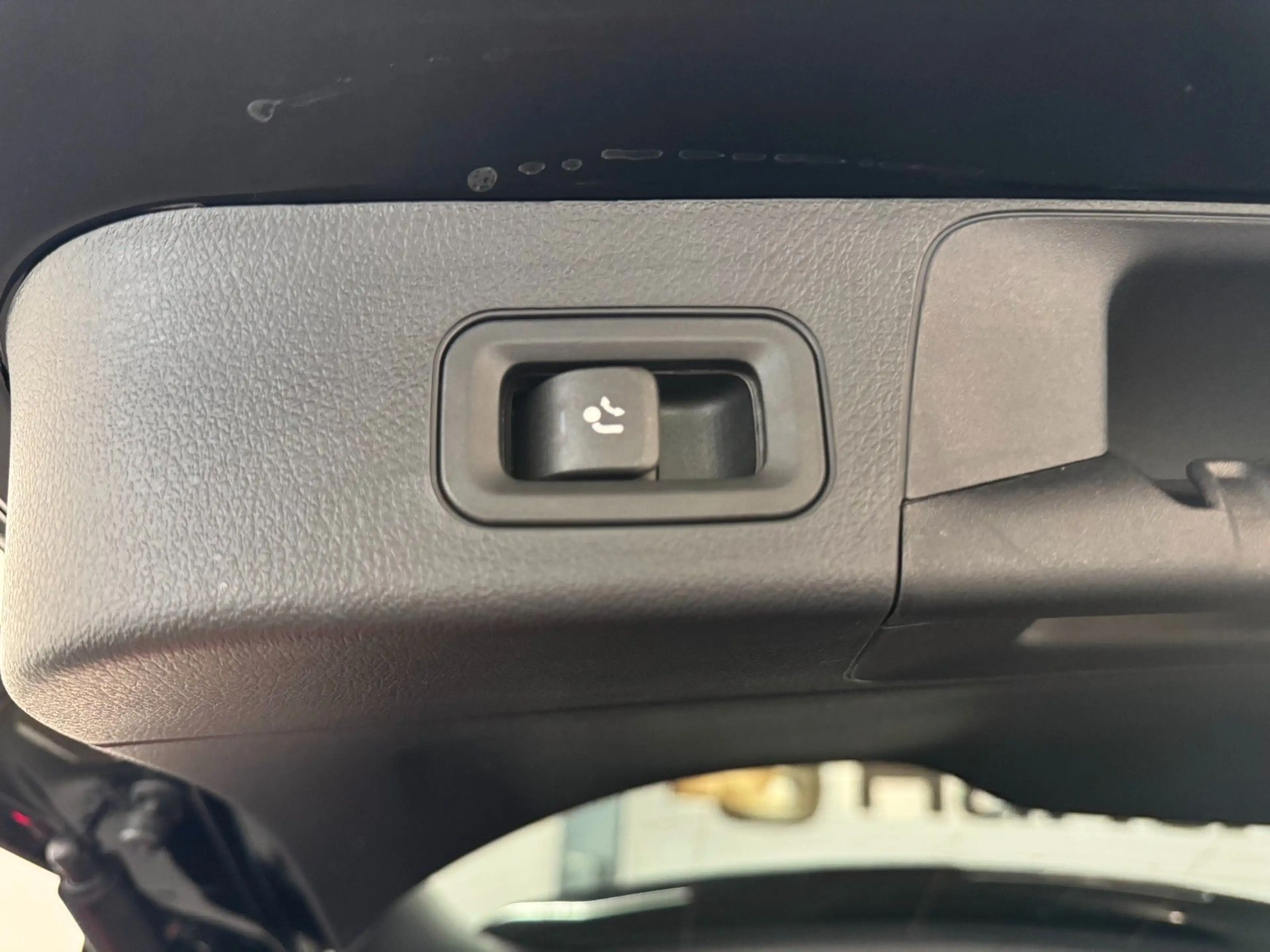 Mercedes-Benz EQB 350 4M*PANO*AHK*HuD*DISTR PRO*DAB*LED* — photo 10