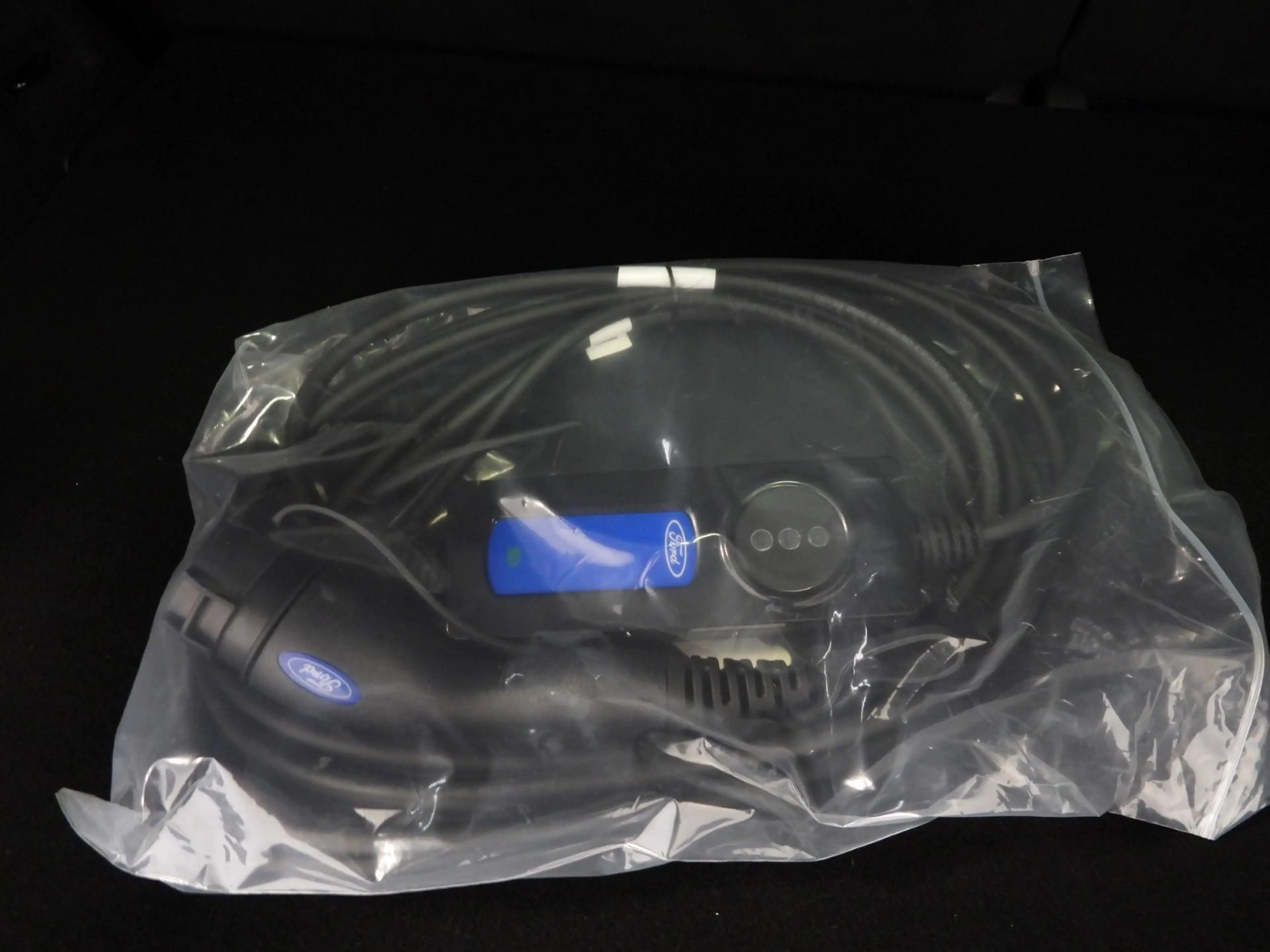 Ford Kuga 2.5 PHEV Plug-In ST-Line X TREKH./NAVI/LED/B&O/HEA — photo 31