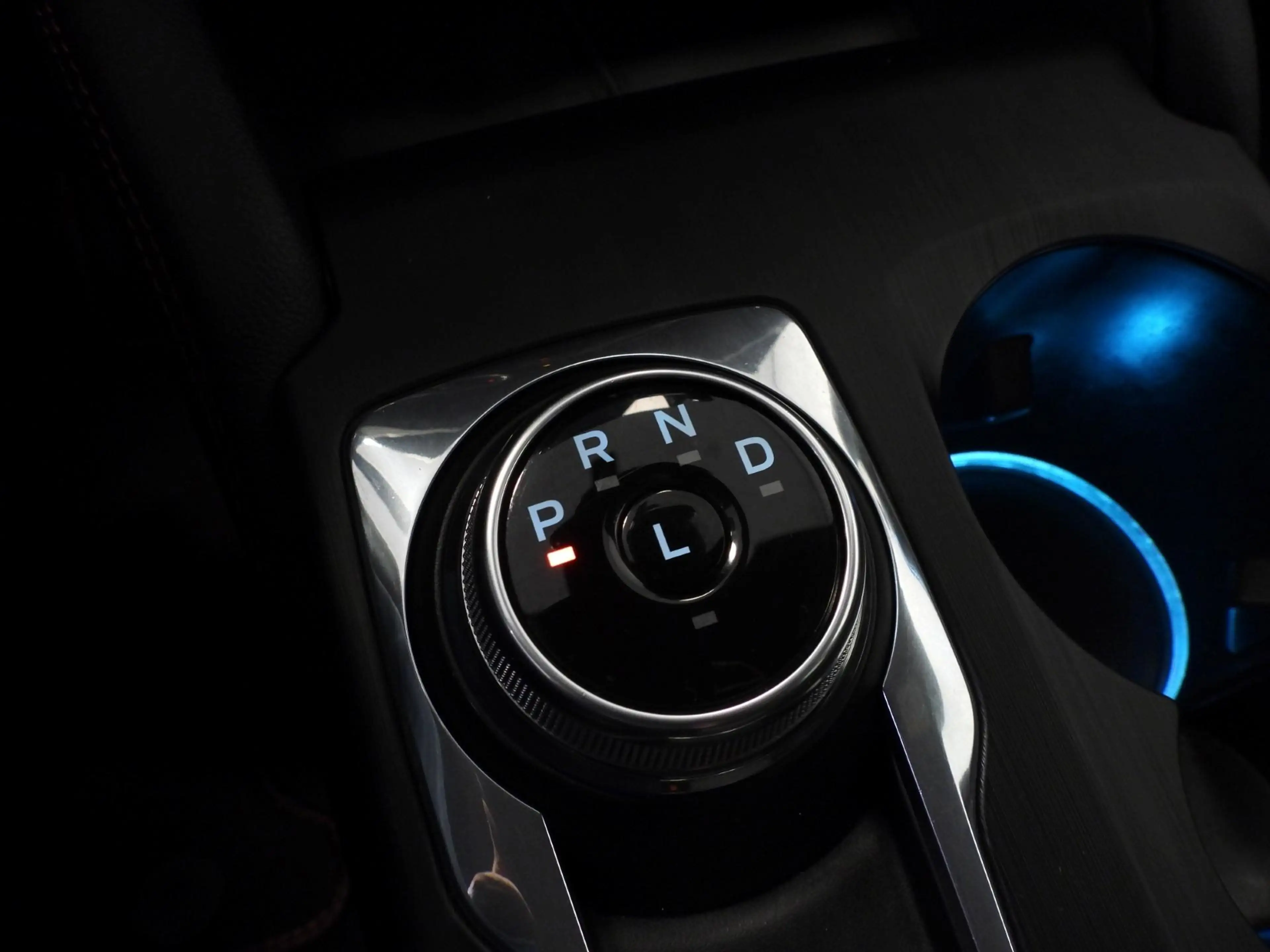 Ford Kuga 2.5 PHEV Plug-In ST-Line X TREKH./NAVI/LED/B&O/HEA — photo 16