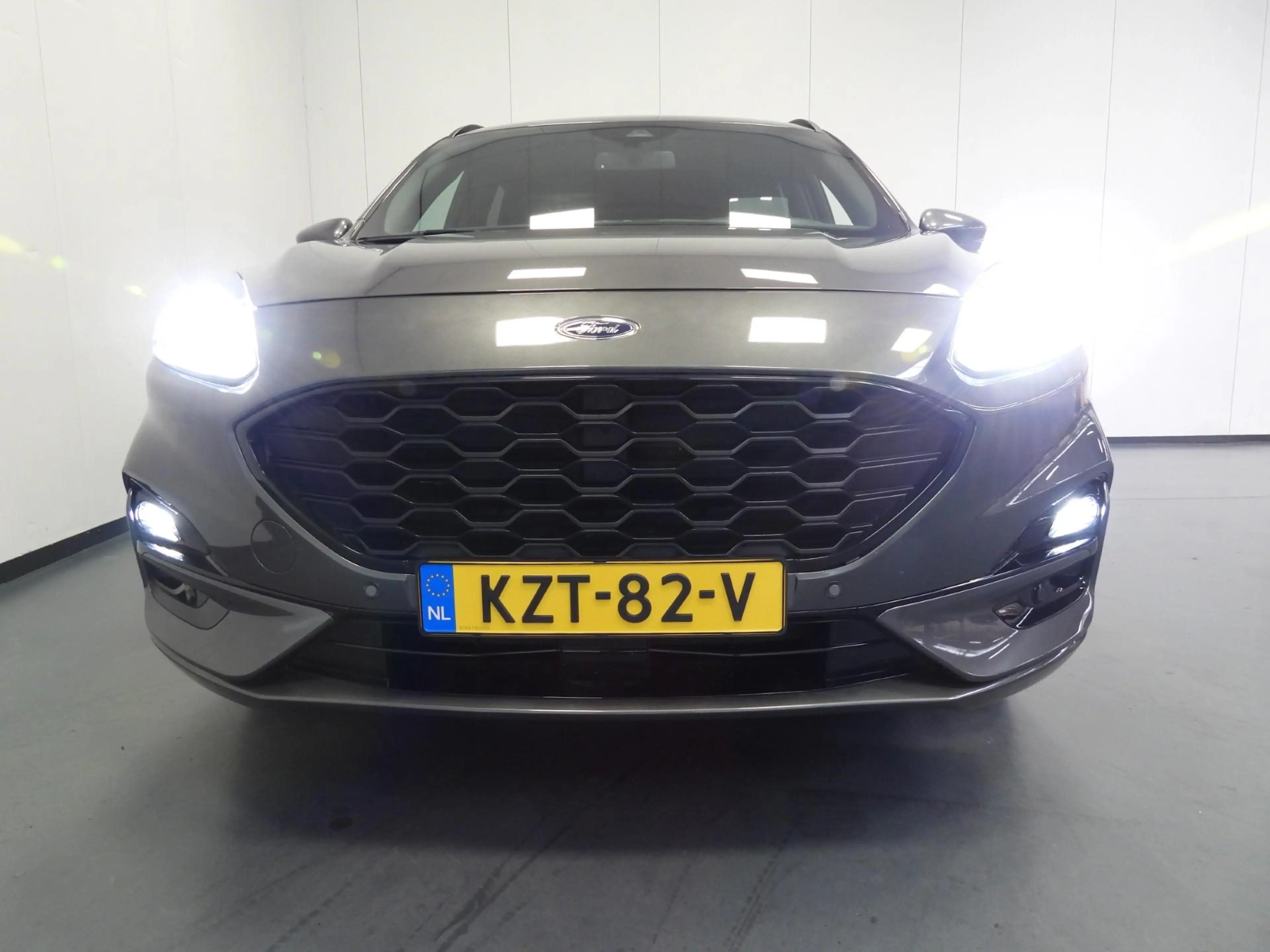 Ford Kuga 2.5 PHEV Plug-In ST-Line X TREKH./NAVI/LED/B&O/HEA — photo 44