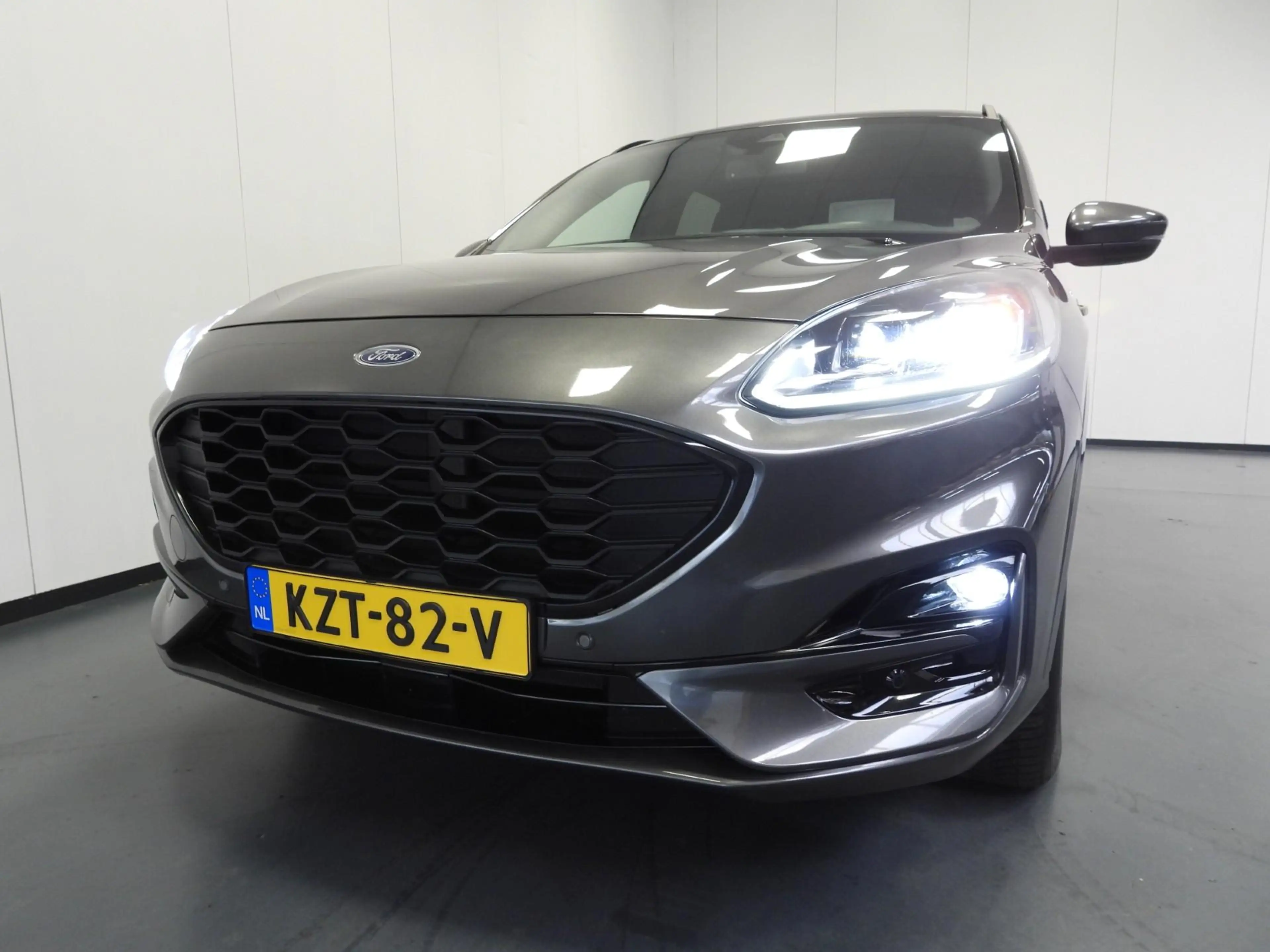 Ford Kuga 2.5 PHEV Plug-In ST-Line X TREKH./NAVI/LED/B&O/HEA — photo 43