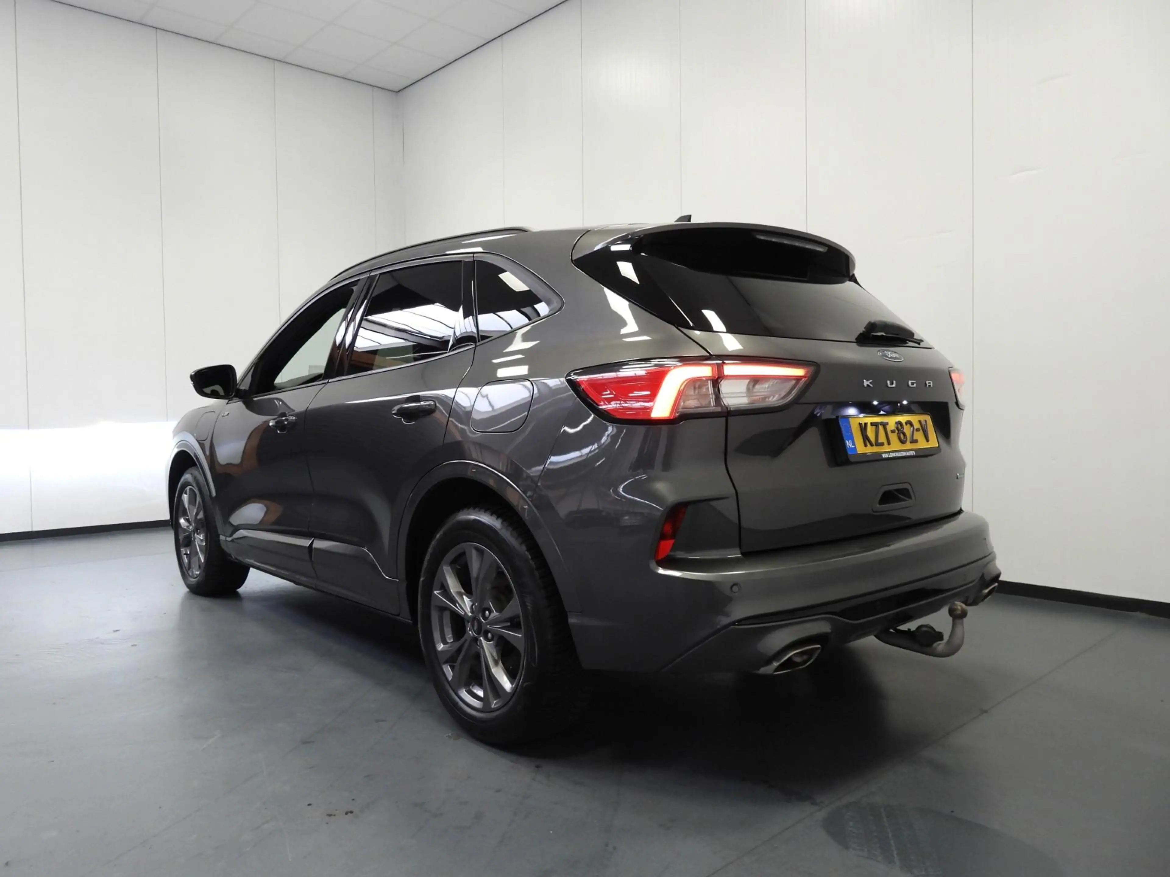Ford Kuga 2.5 PHEV Plug-In ST-Line X TREKH./NAVI/LED/B&O/HEA — photo 3