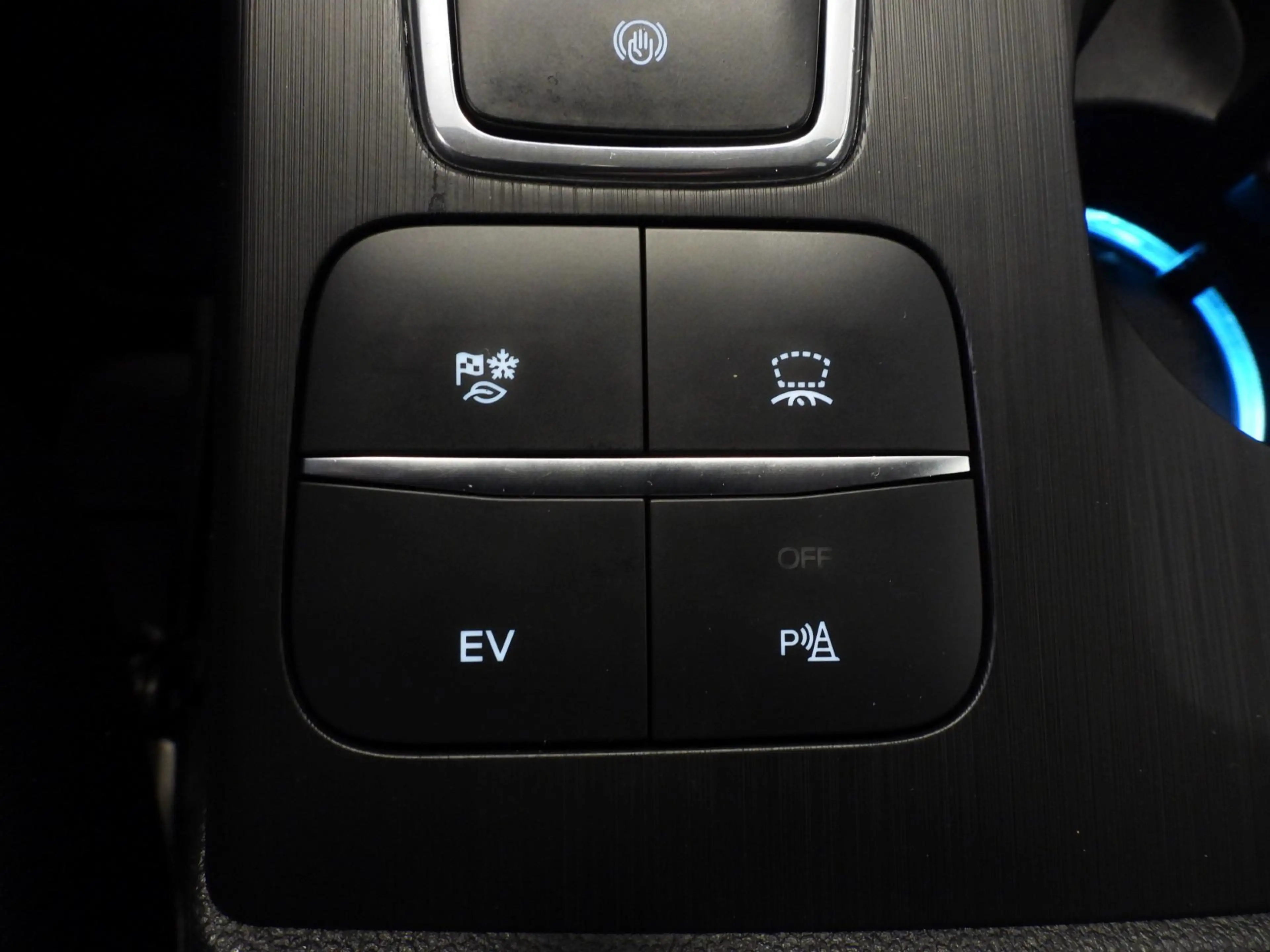 Ford Kuga 2.5 PHEV Plug-In ST-Line X TREKH./NAVI/LED/B&O/HEA — photo 22