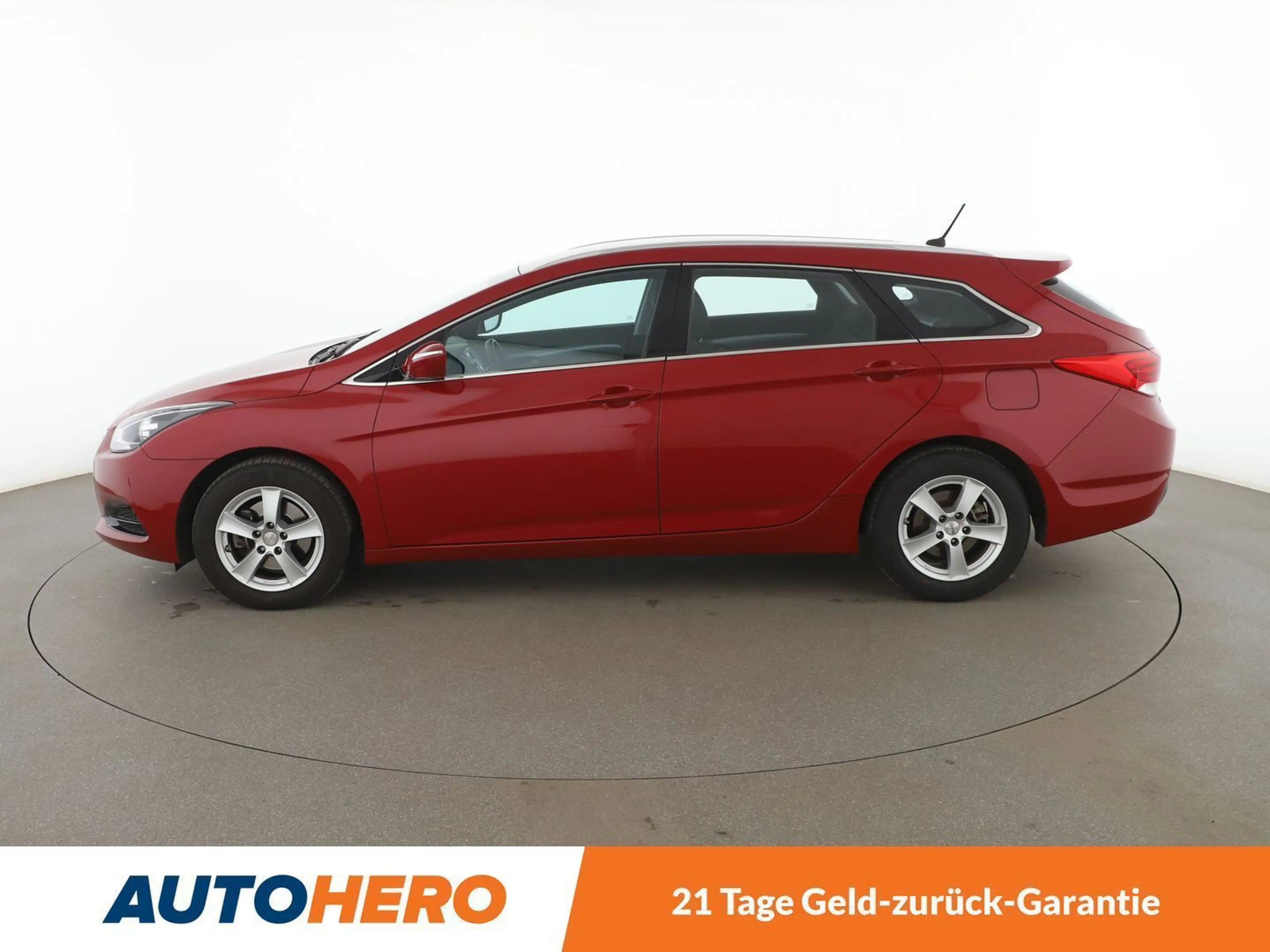 Hyundai i40 1.6 Classic Blue*PDC*KLIMA*GARANTIE* — photo 3