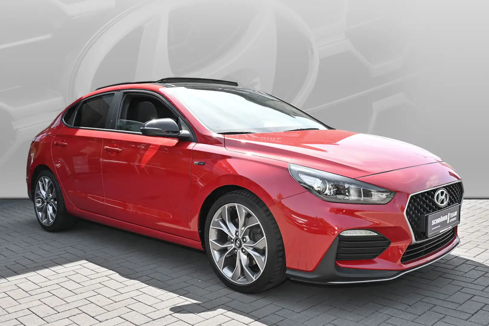 Hyundai i30 Fastback 1.4 T-GDI N Line SUMMER DEAL Красный - 2