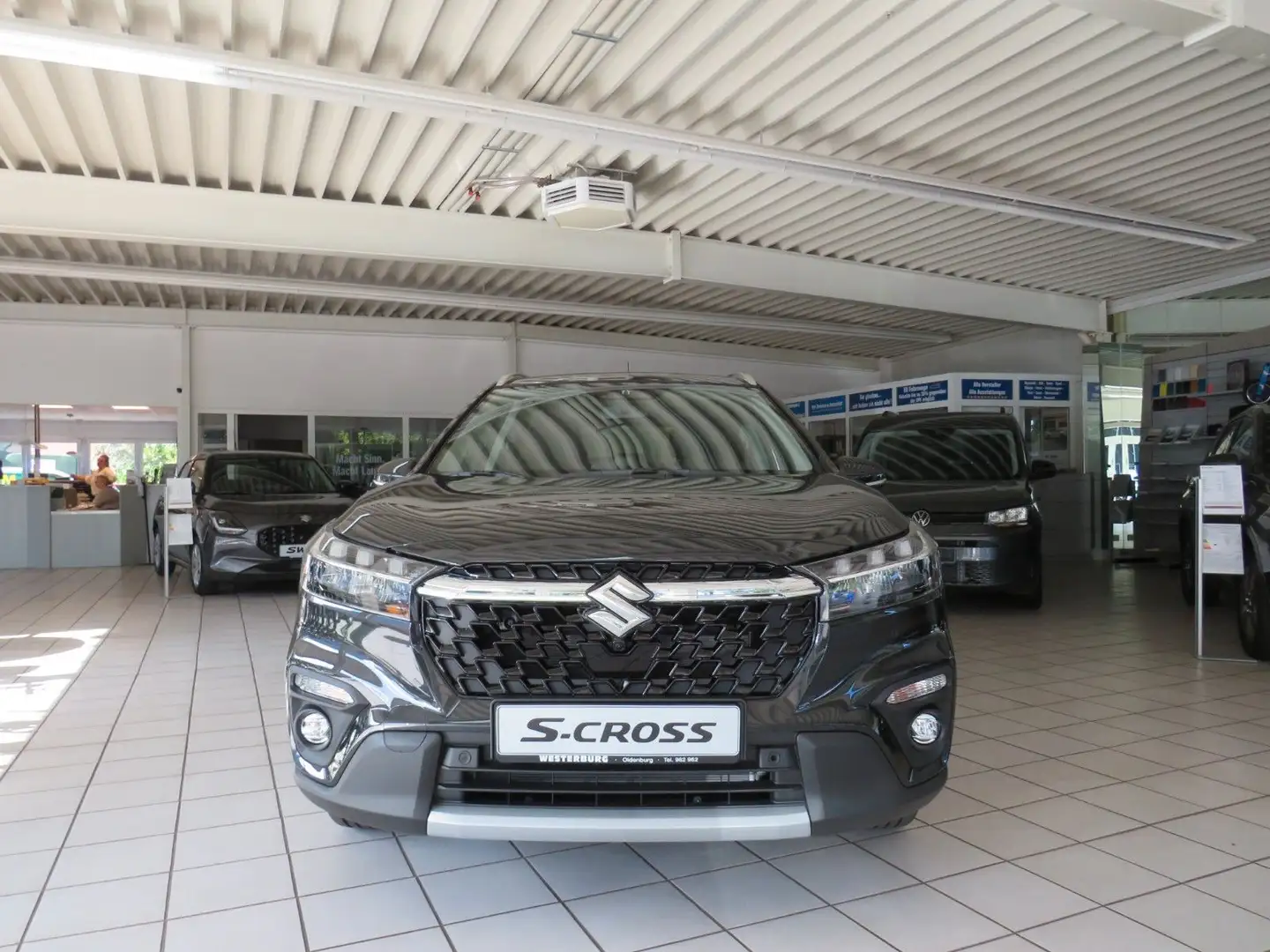 Suzuki S-Cross 1.5 Comfort+ AllGrip AGS Schwarz - 2