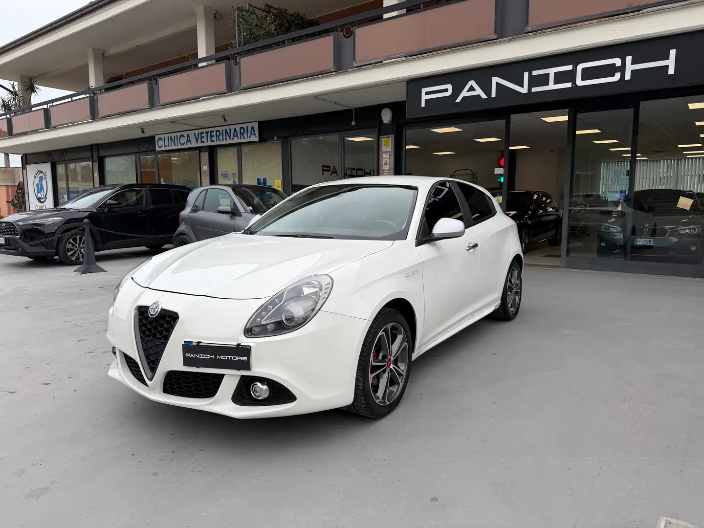 Alfa Romeo Giulietta Giulietta 1.4 t. Distinctive Gpl 120cv E6 Noir - 1