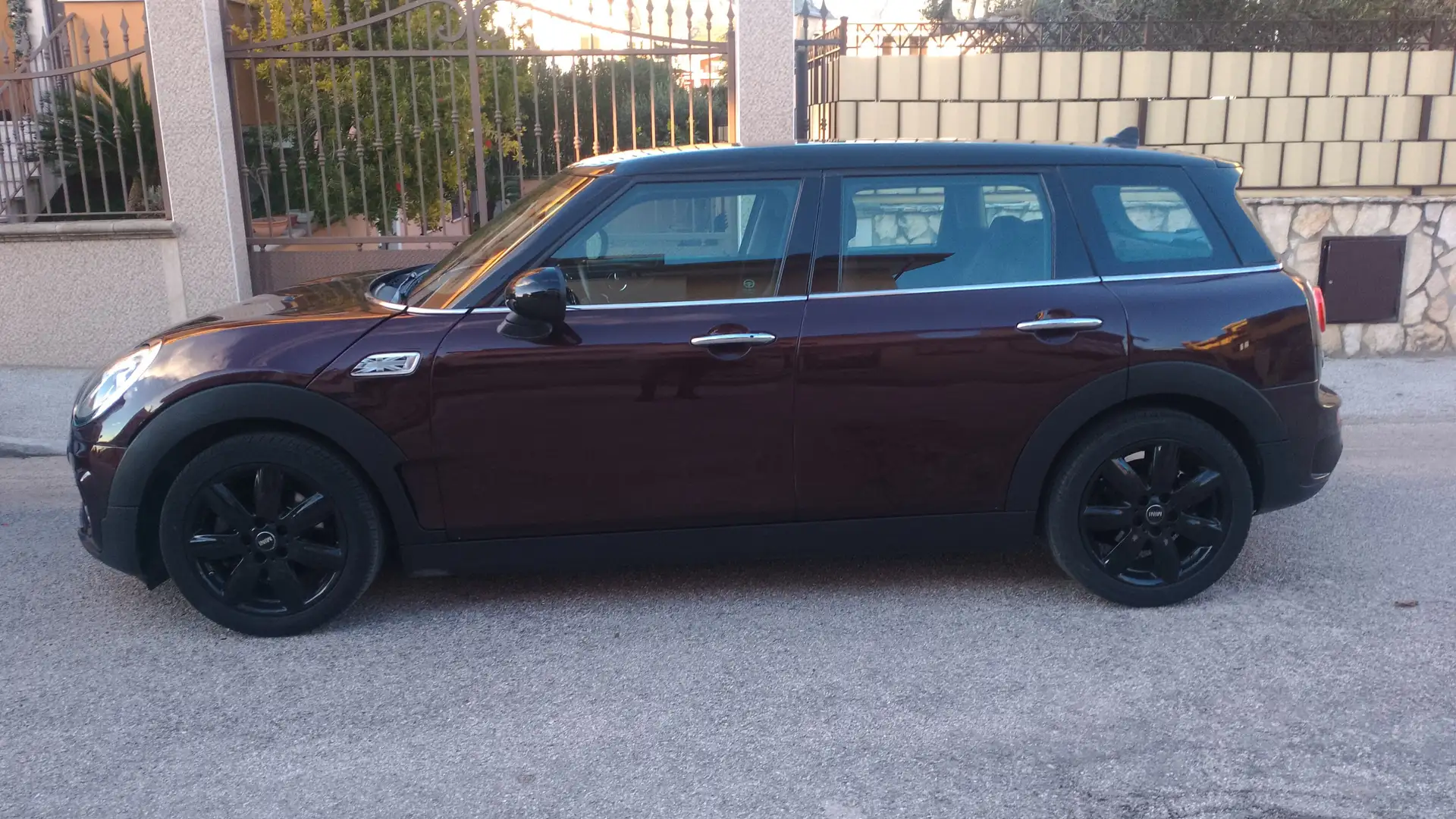 MINI Cooper Clubman Mini IV F54 2016 Clubman 1.5 Hype auto crvena - 2