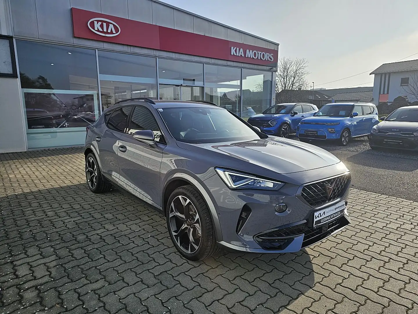 CUPRA Formentor 1,5 TSI ACT Cupra inkl. AHV schwenkbar Gris - 2