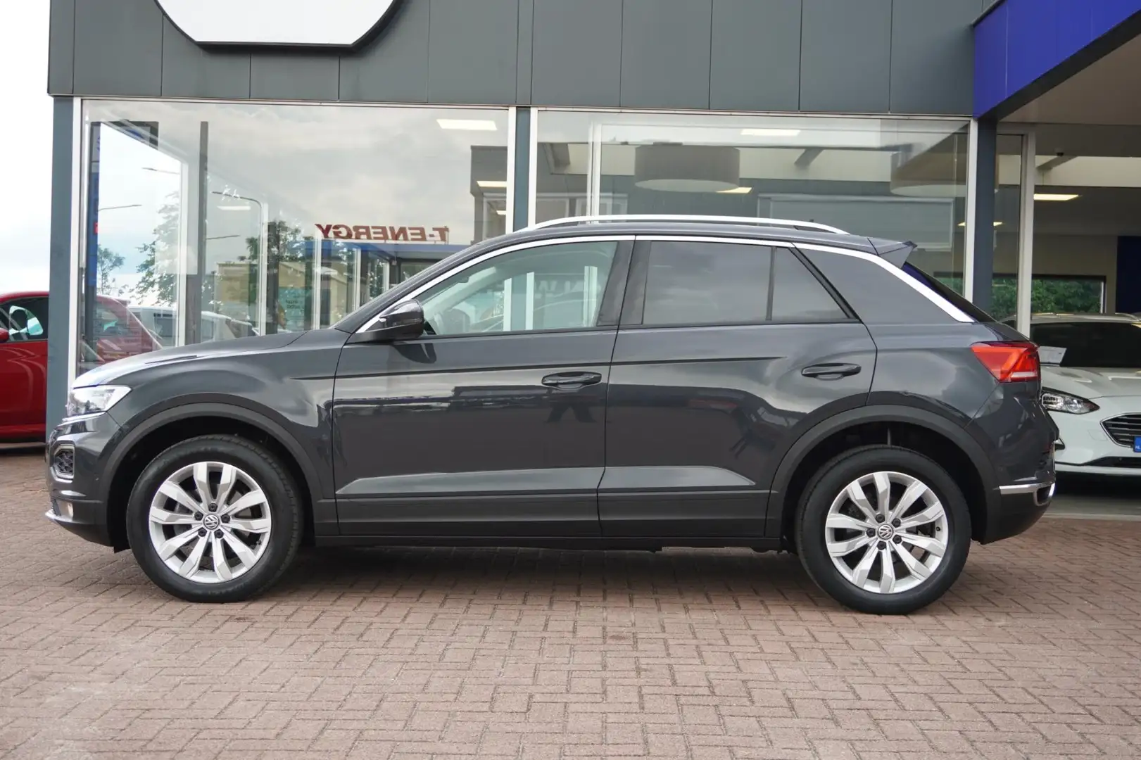 Volkswagen T-Roc 1.5 TSI Style Business | Automaat | Camera | Virt. Grijs - 2