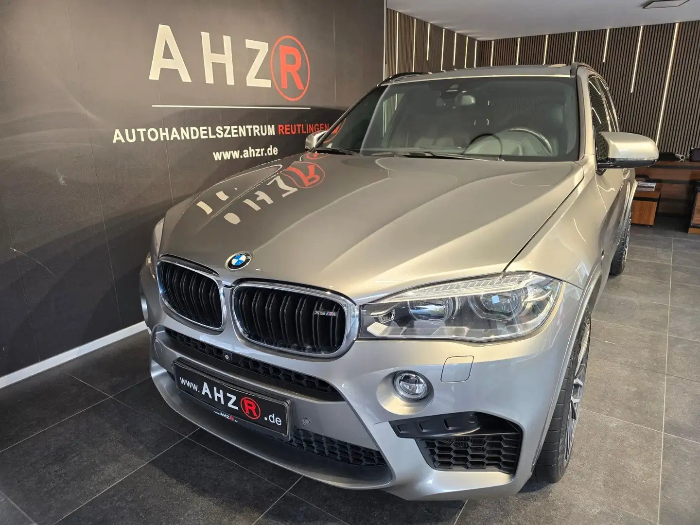 BMW X5 M*NAVI*HEADUP*KAM*LED*SHZ*SOFT-CLOSE Grau - 1