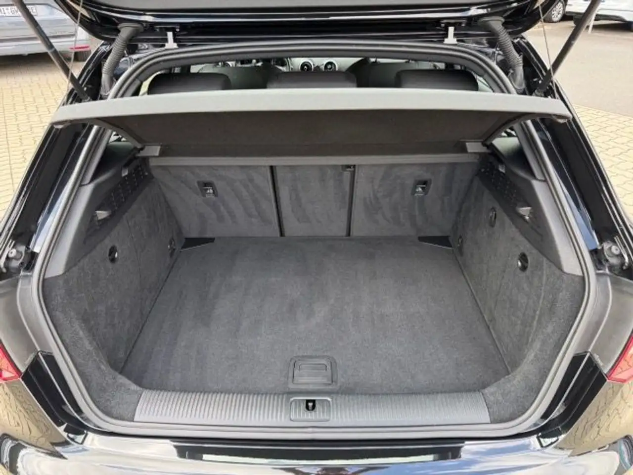 Audi A3 35 TDI S tronic Sport Navi,Allwette, миниатюра 17