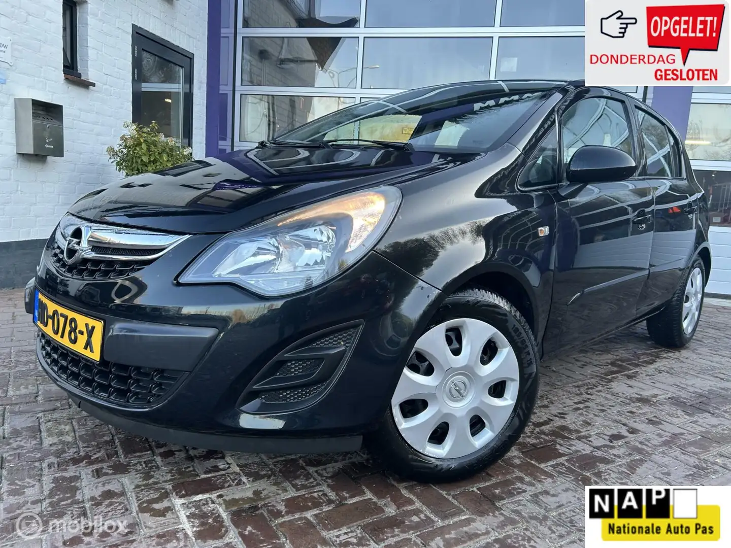 Opel Corsa 1.2 EcoFlex Cosmo * AIRCO * TREKHAAK * 5 DRS * Noir - 1