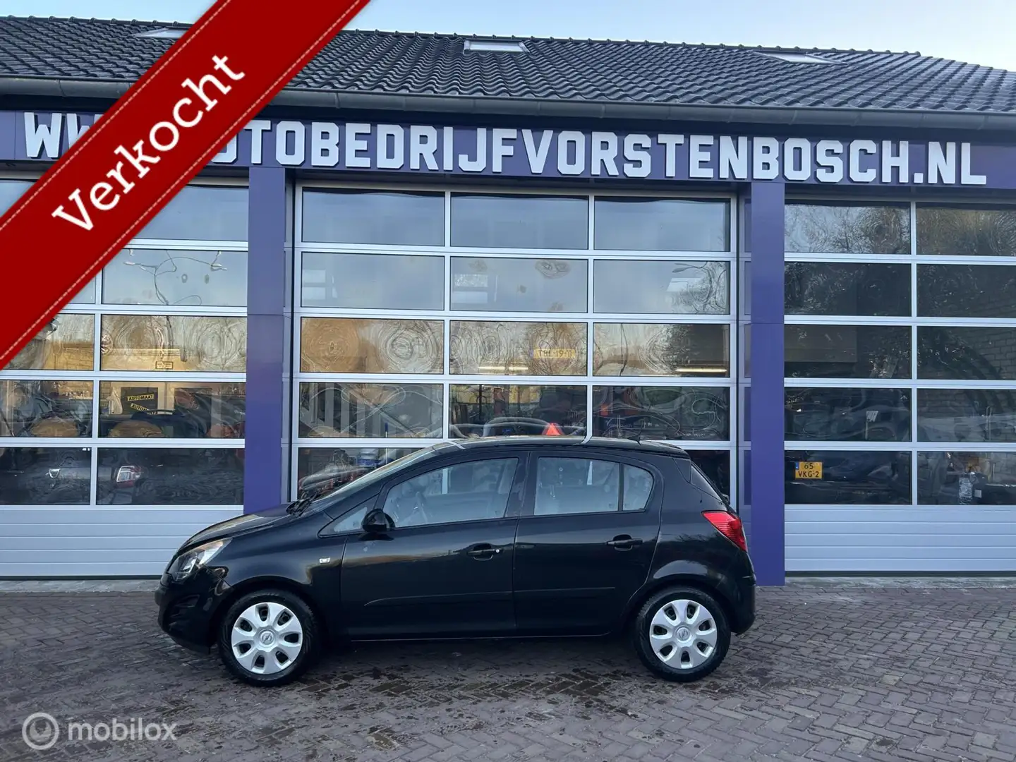 Opel Corsa 1.2 EcoFlex Cosmo * AIRCO * TREKHAAK * 5 DRS * Noir - 2