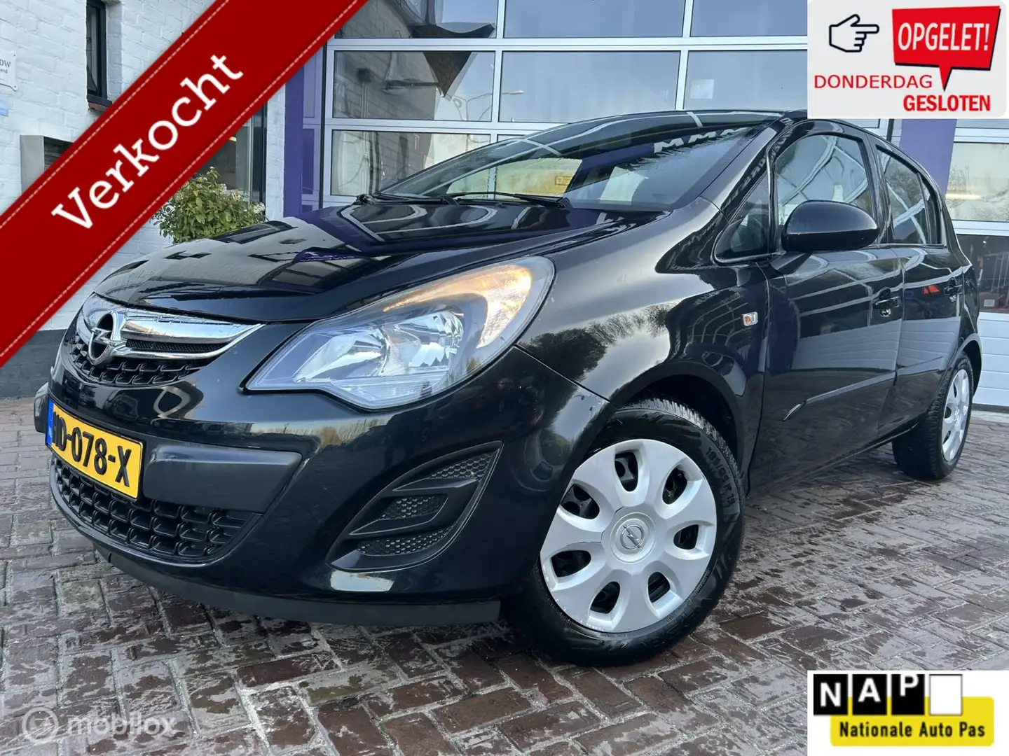 Opel Corsa 1.2 EcoFlex Cosmo * AIRCO * TREKHAAK * 5 DRS * Noir - 1