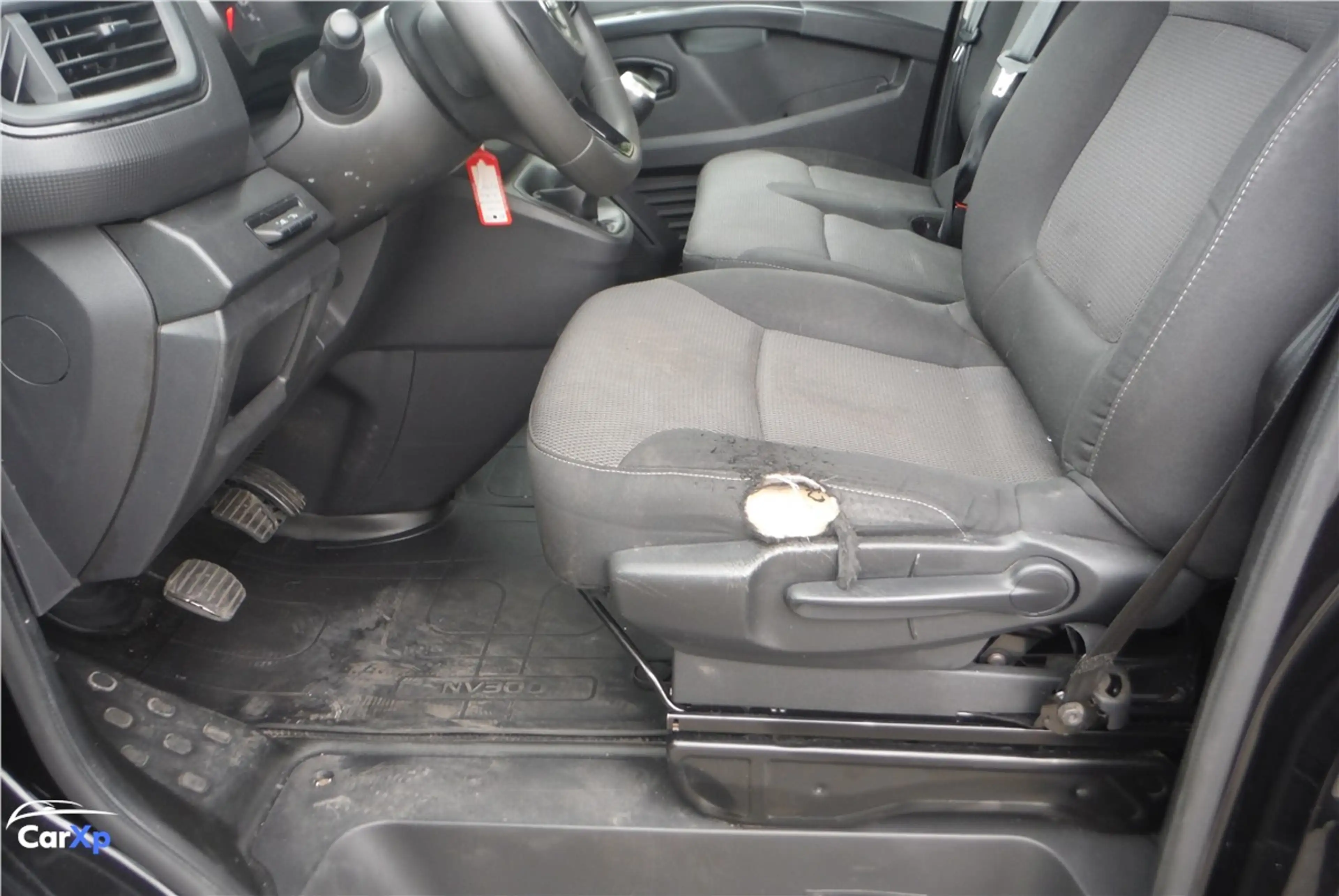 Nissan Primastar 2.0 dCi L2H1 — photo 14