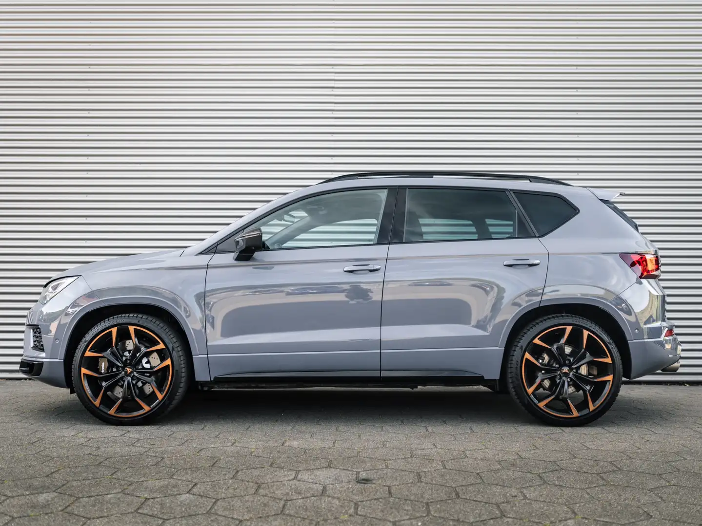 CUPRA Ateca 2.0 TSI 4DRIVE Limited AKRA PANO CARBON BREMBO Grijs - 2