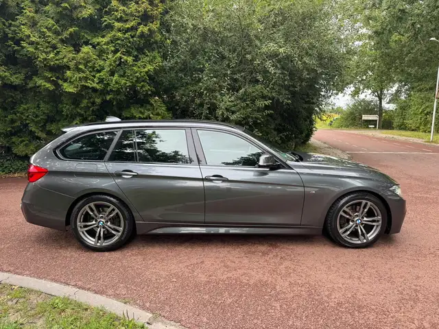 BMW 3 Series view 7
