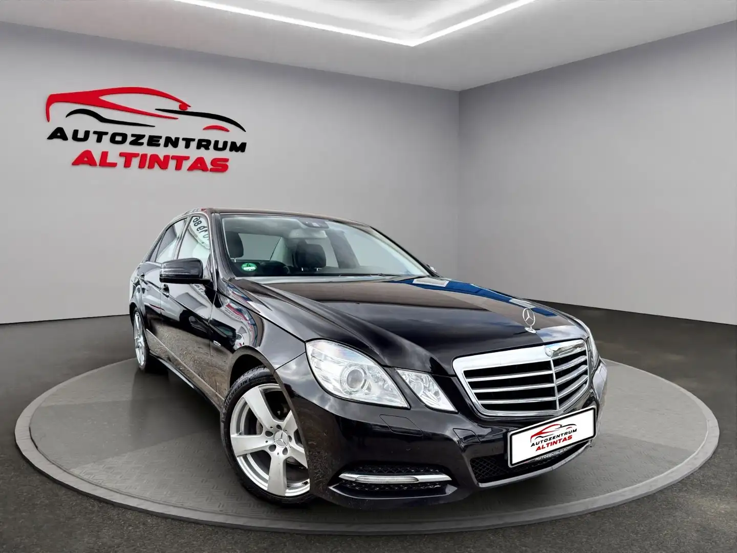 Mercedes-Benz E 200 CGI BlueE.*AVANTGARDE*KLIMA*NAVI*XEN*LEDER Negru - 2